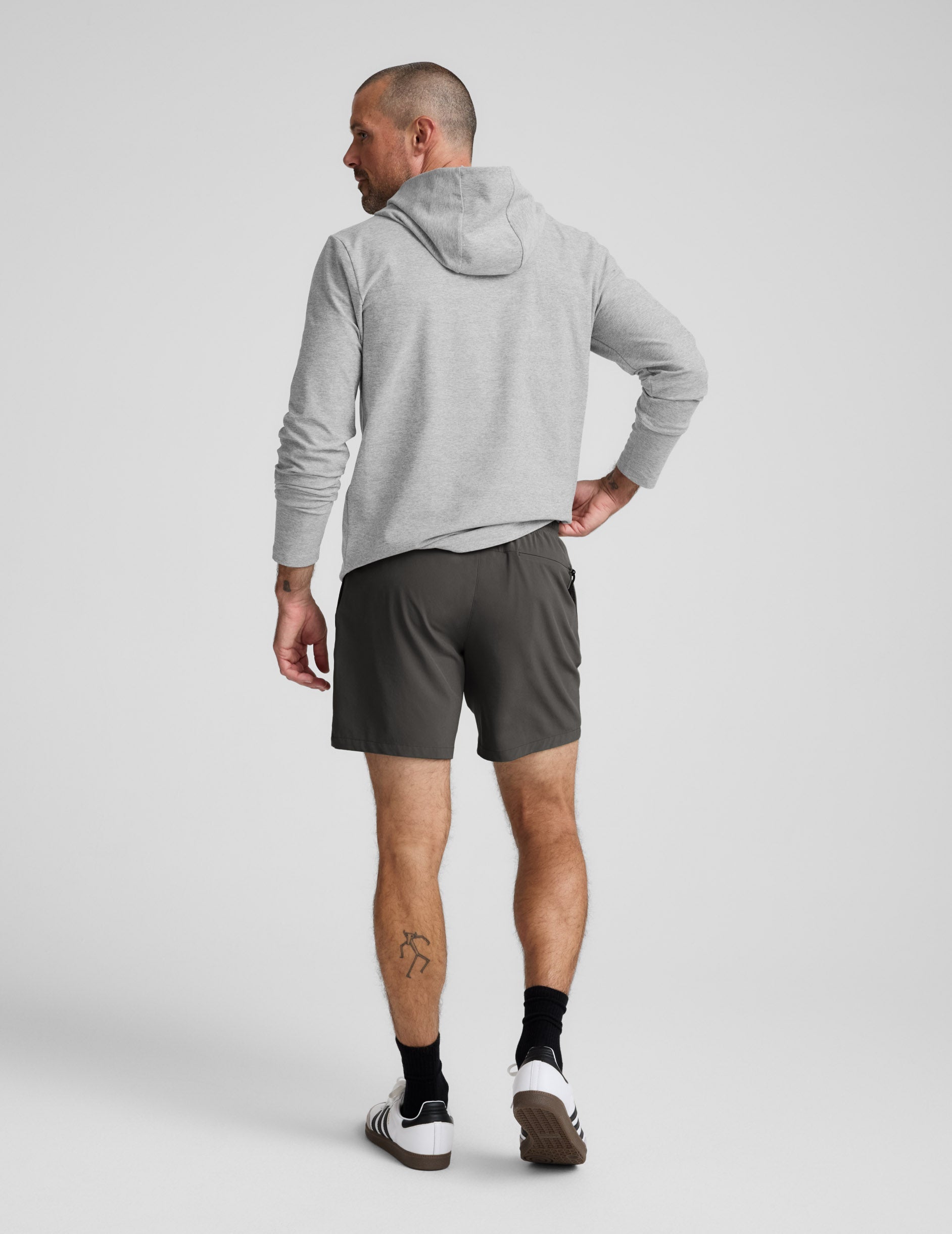 Beyond Yoga Men's Lined 7" Running Pivotal 2.0 Shorts - Graphite