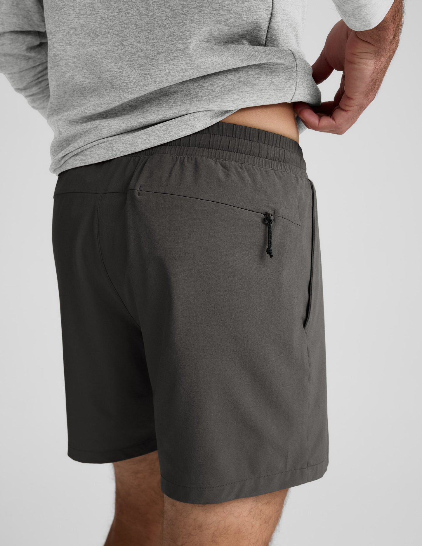 Beyond Yoga Men's Lined 7" Running Pivotal 2.0 Shorts - Graphite