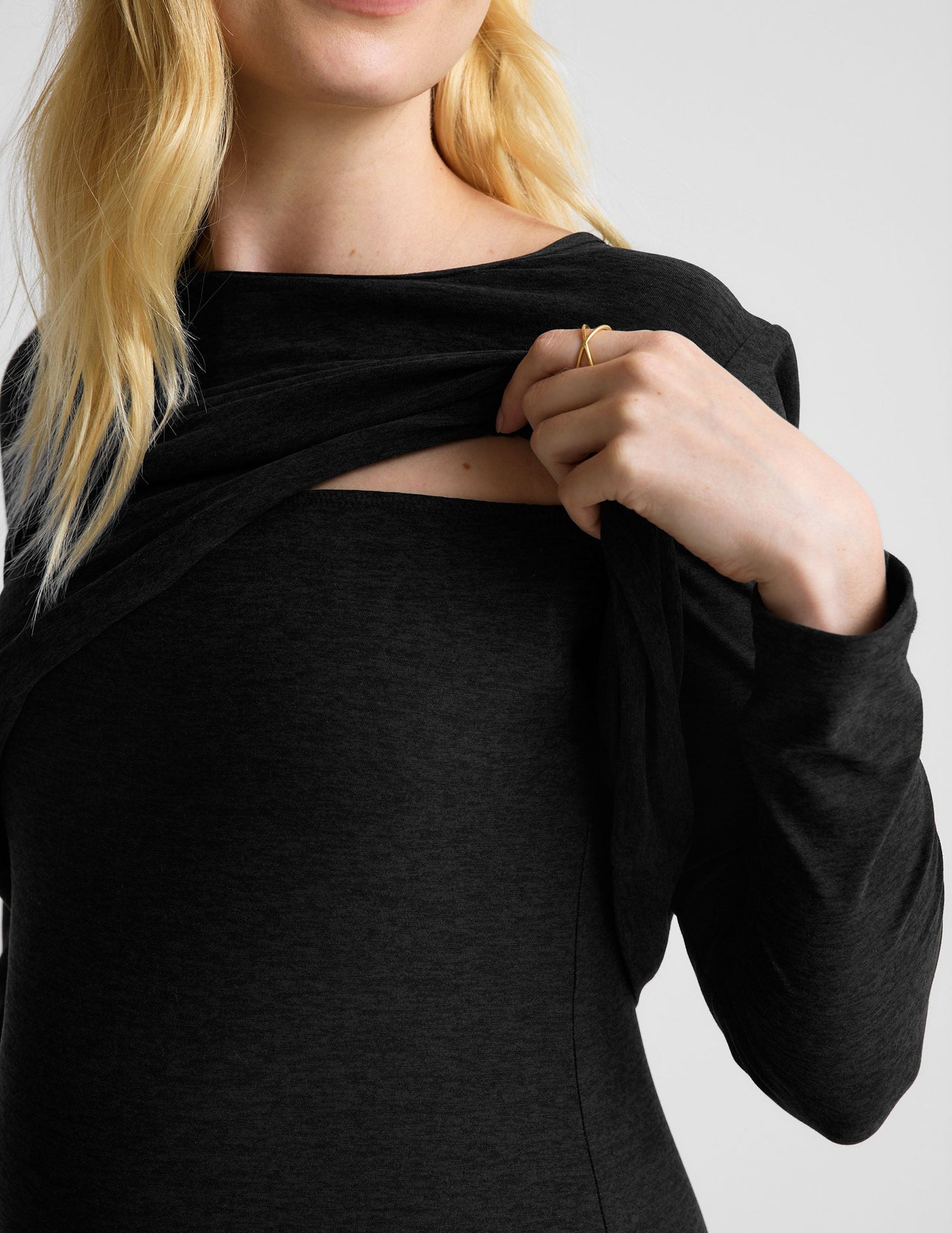Beyond Yoga Featherweight Under Wraps Nursing Overlap Long Sleeve Tee