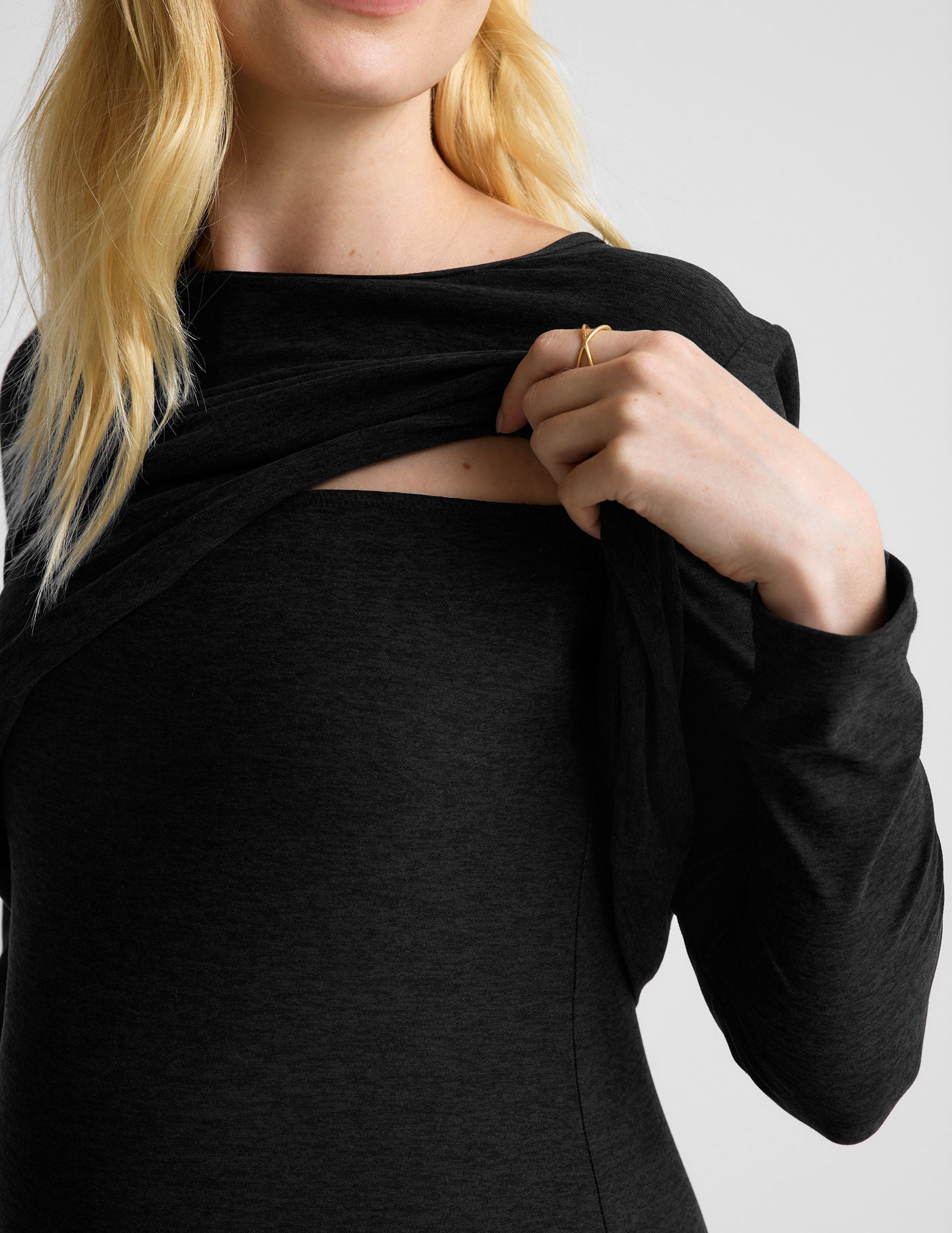Beyond Yoga Featherweight Under Wraps Nursing Overlap Long Sleeve Tee
