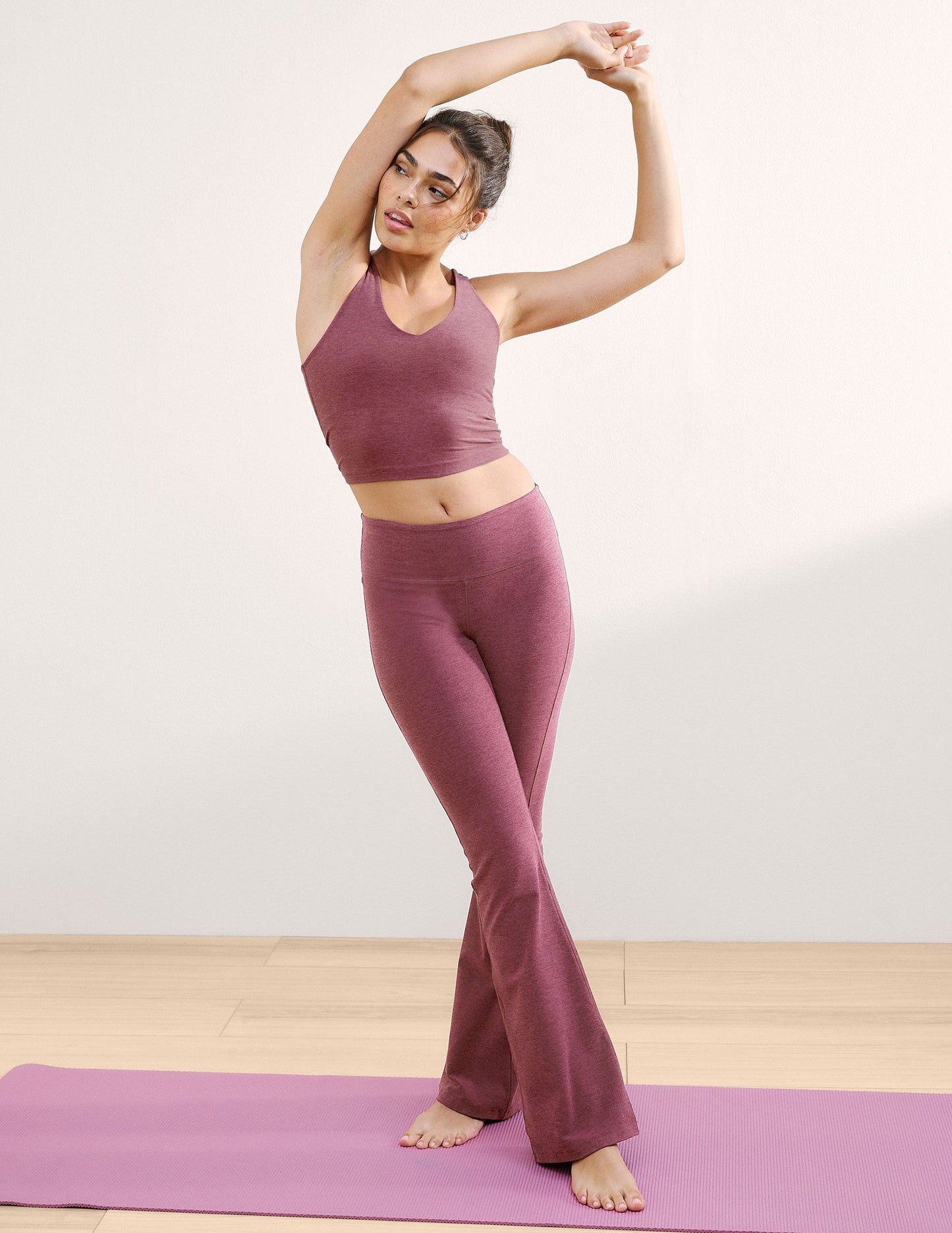 Beyond Yoga Women's Mid-Rise Bootcut Spacedye Pants - Smooth Mauve Heather
