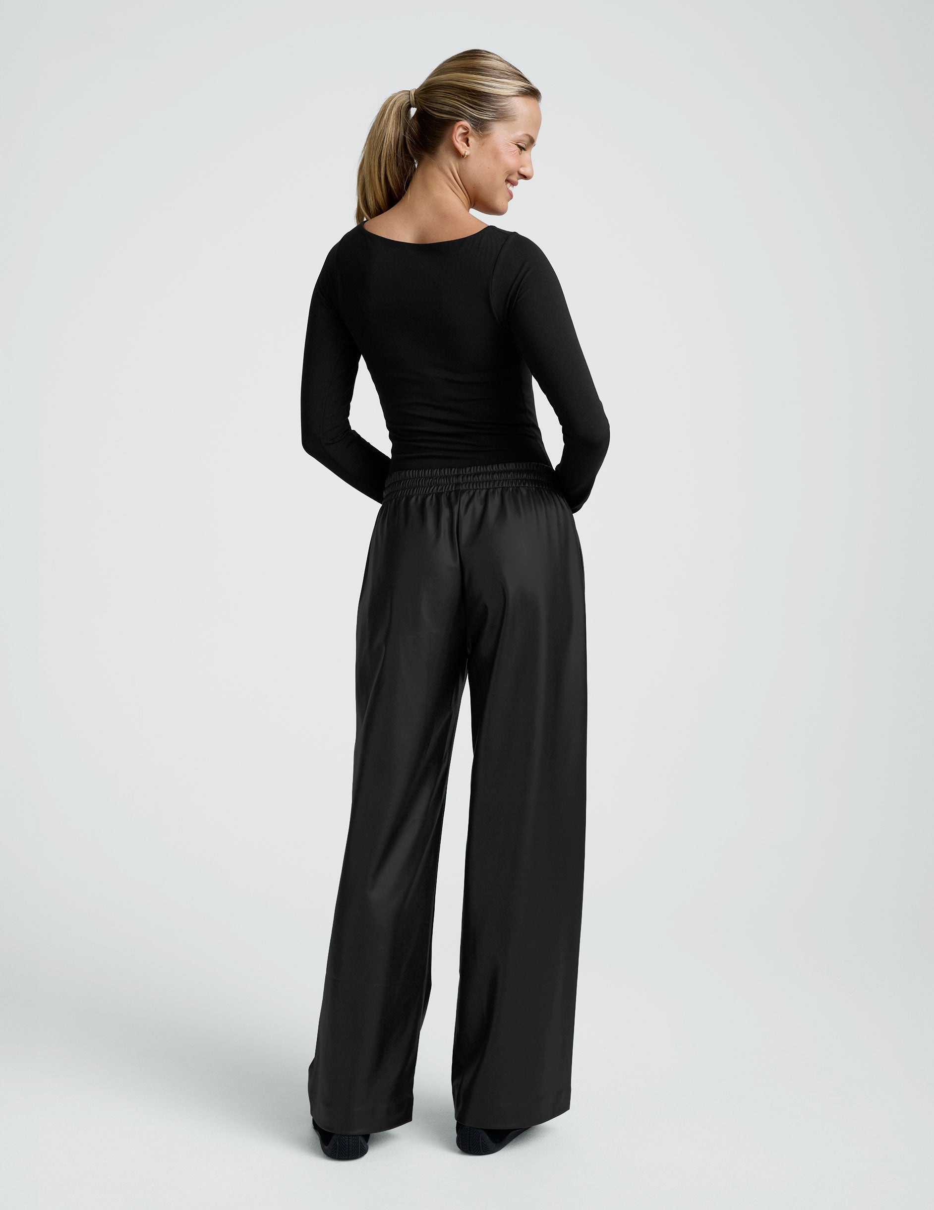 Beyond Yoga Women's Wide Leg Pull On Faux Leather Pant - Black