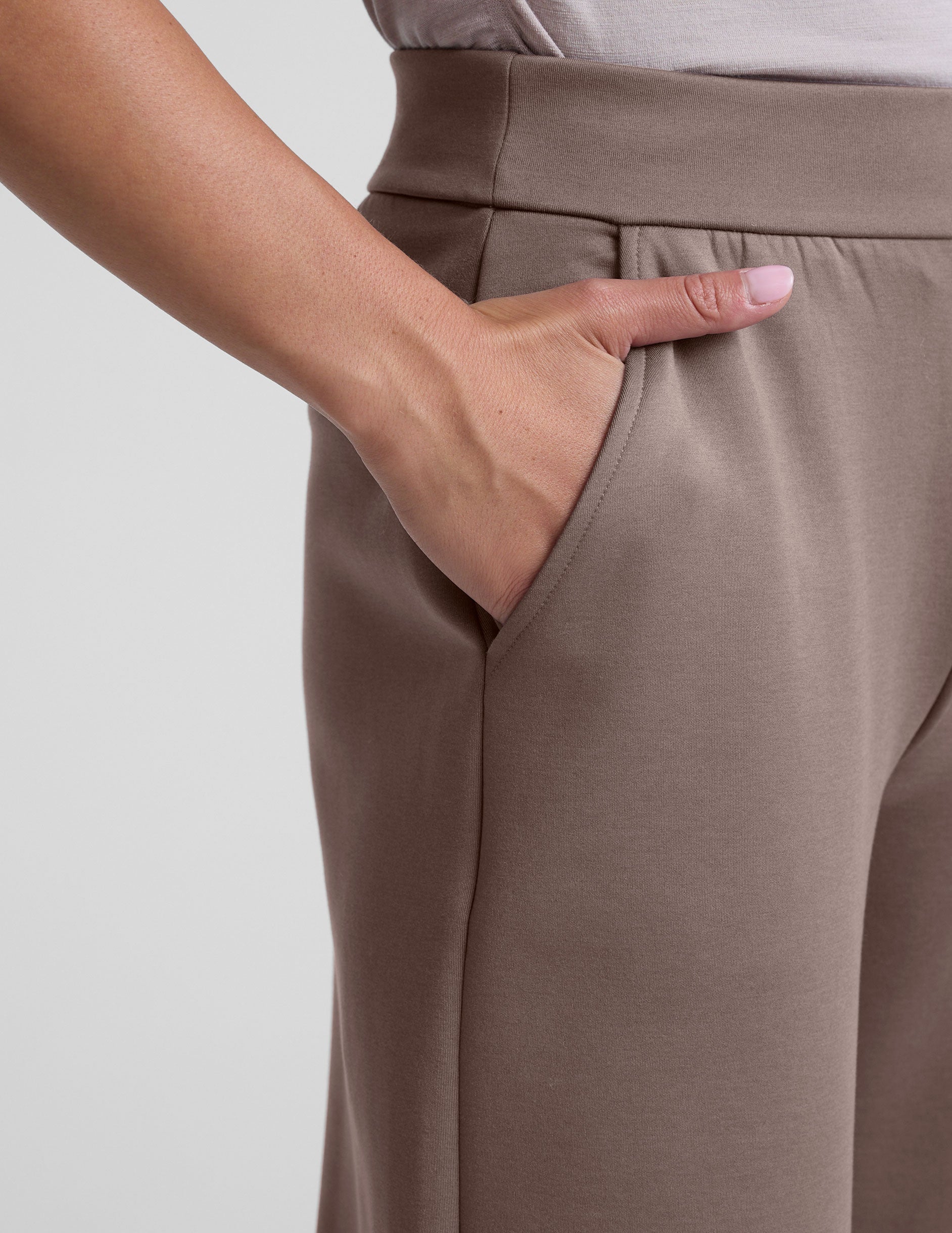 Beyond Yoga Wide Leg Pull On In The Flow Pants - Cappuccino