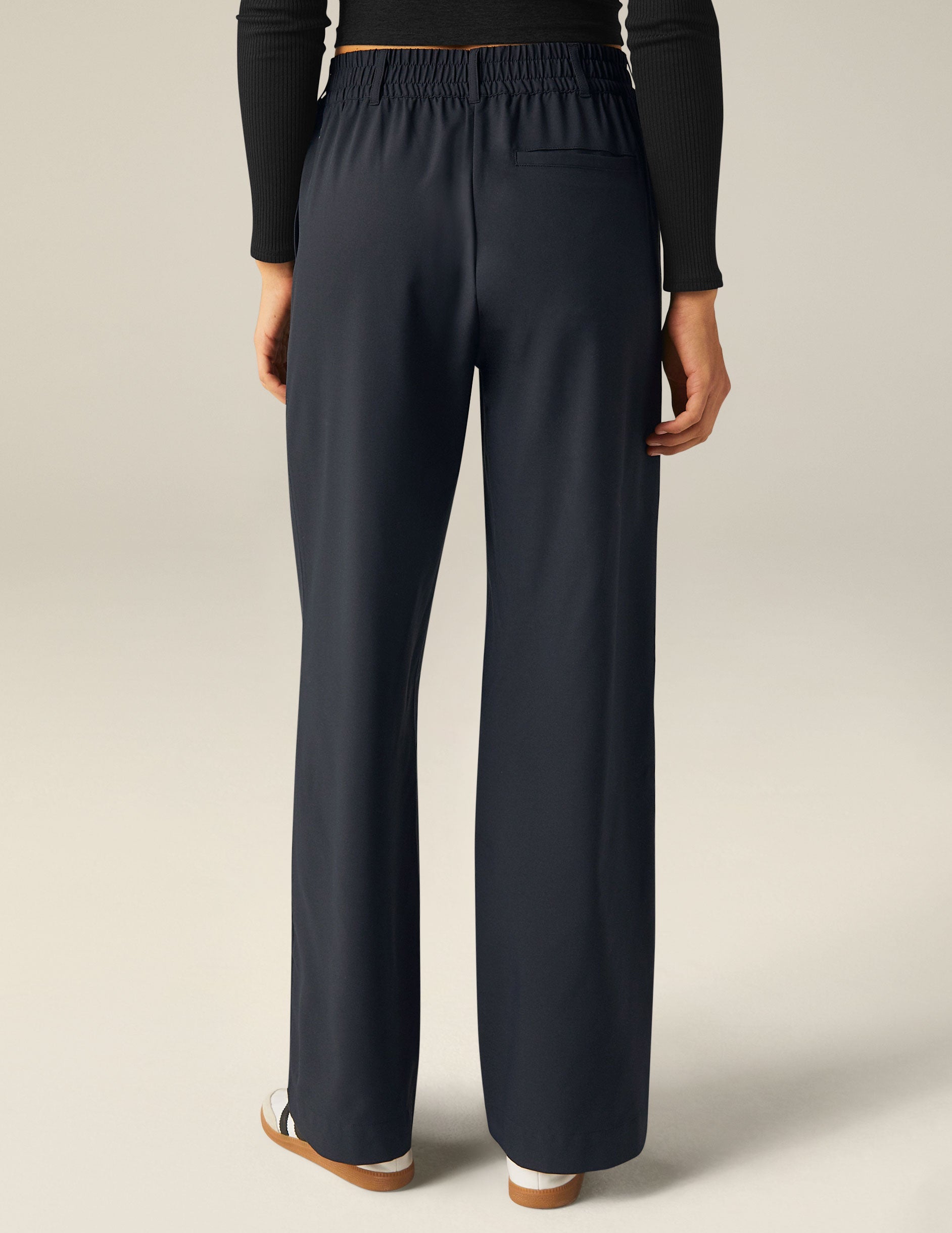 Beyond Yoga Women's Wide Leg Status Trousers - Navy