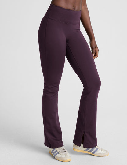 Beyond Yoga Women's Boot Cut Pacer Fleece Pants - Eggplant Purple