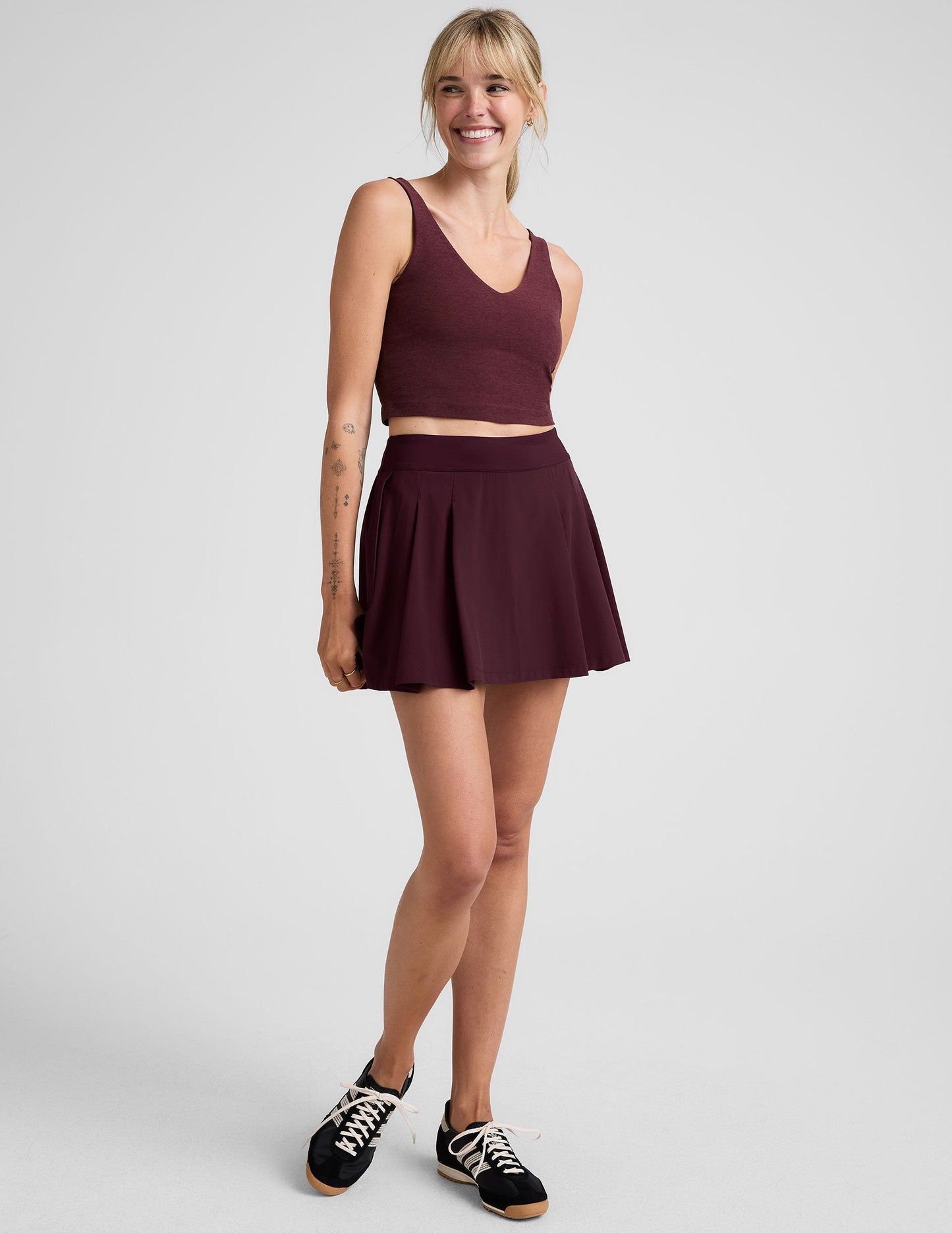 Beyond Yoga Women's Score Pleated Skirt - Black Cherry