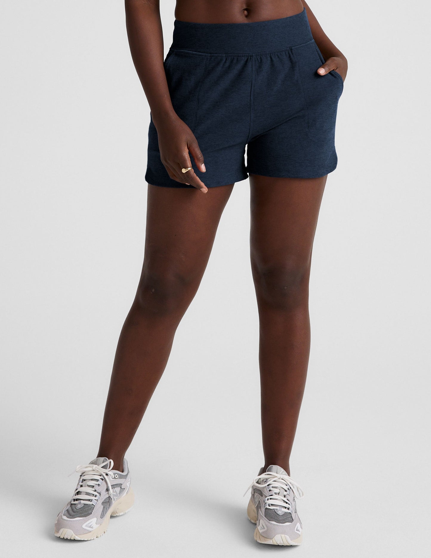 Beyond Yoga Mid-Rise 3" Dolphin Hem Spacedye Shorts - Nocturnal Navy