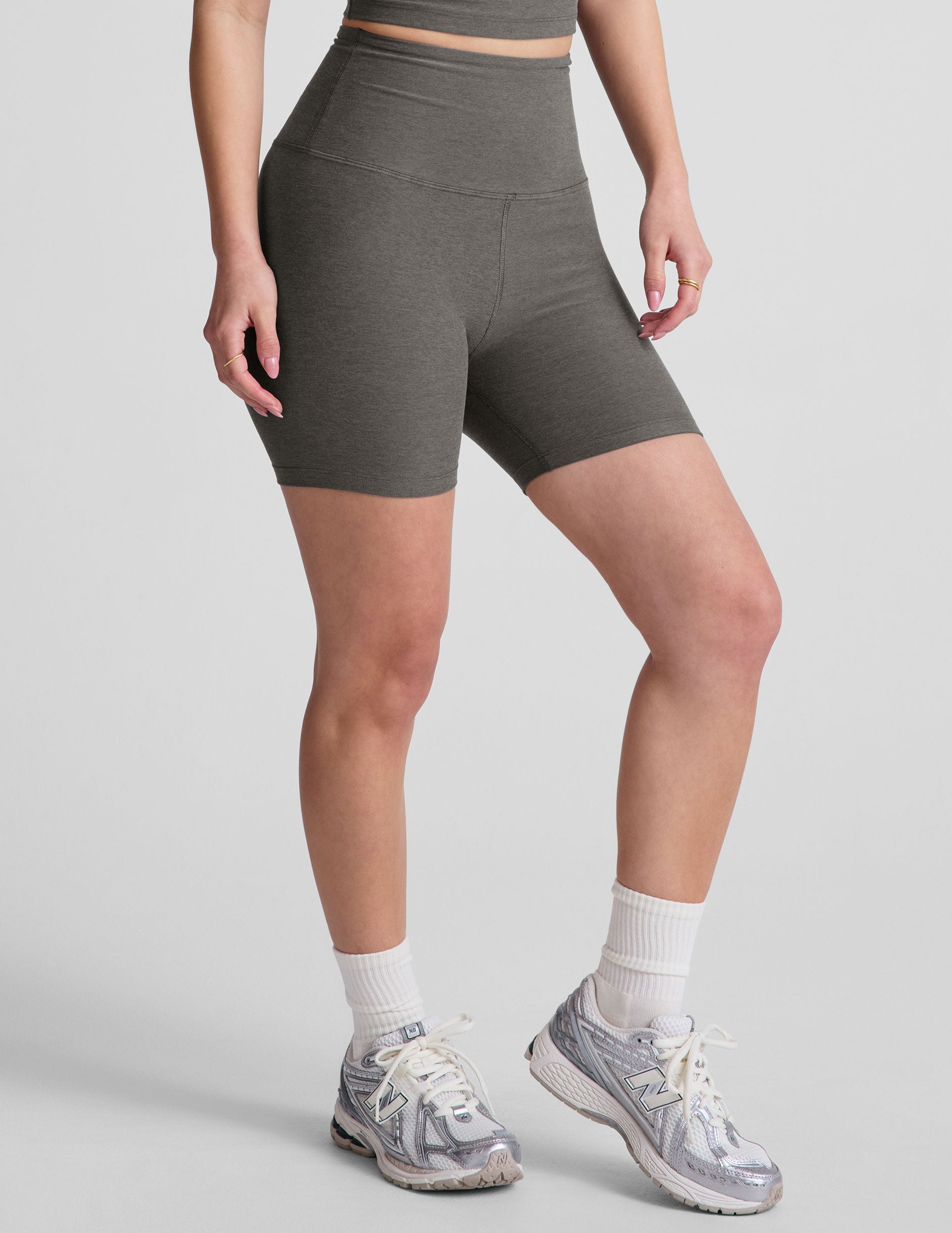 Beyond Yoga High Waisted 5" Spacedye Bike Shorts - True Gray Heather