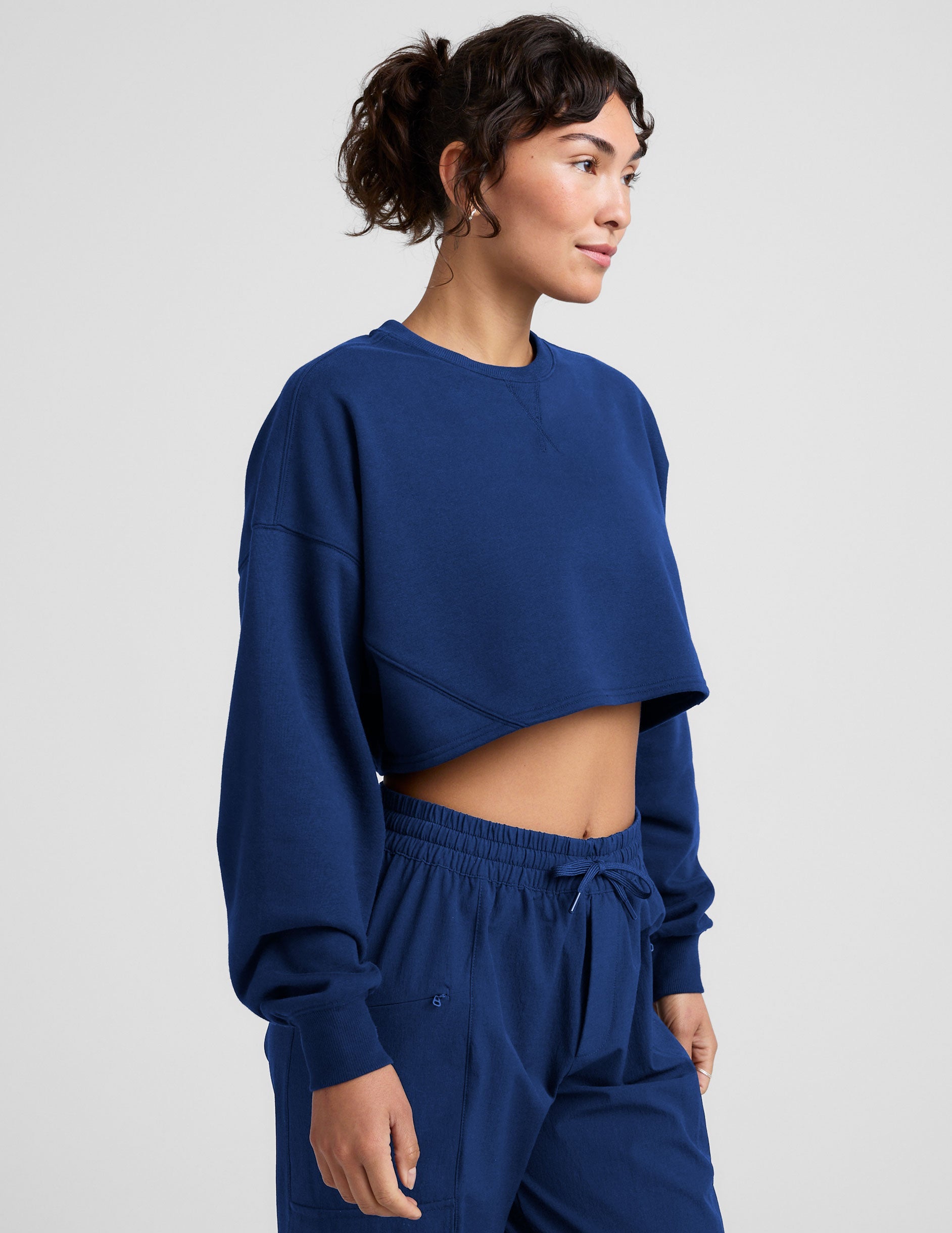 Beyond Yoga LuxeFleece Cropped Sweatshirt