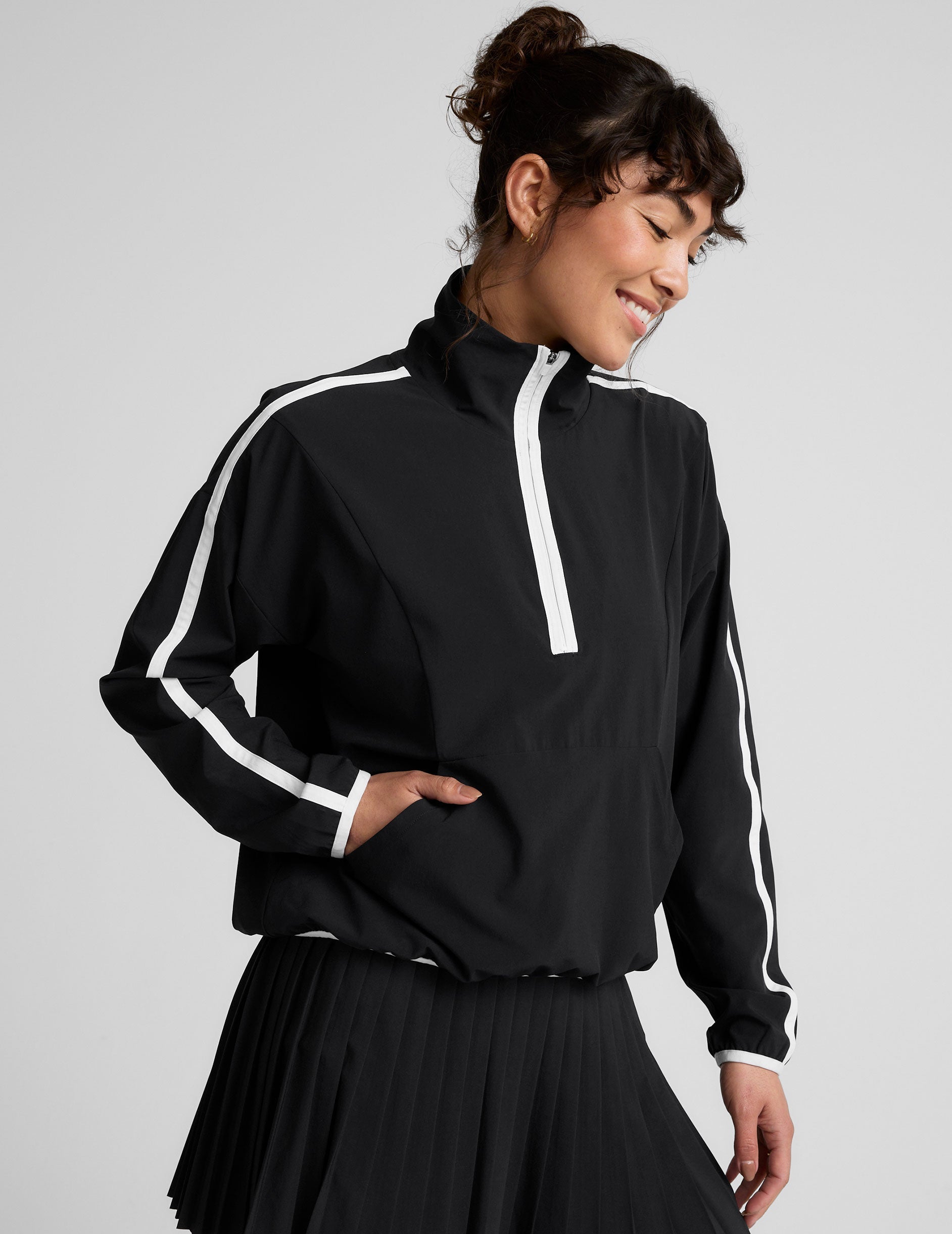 Beyond Yoga Stretch Woven Course Contrast Half Zip Pullover