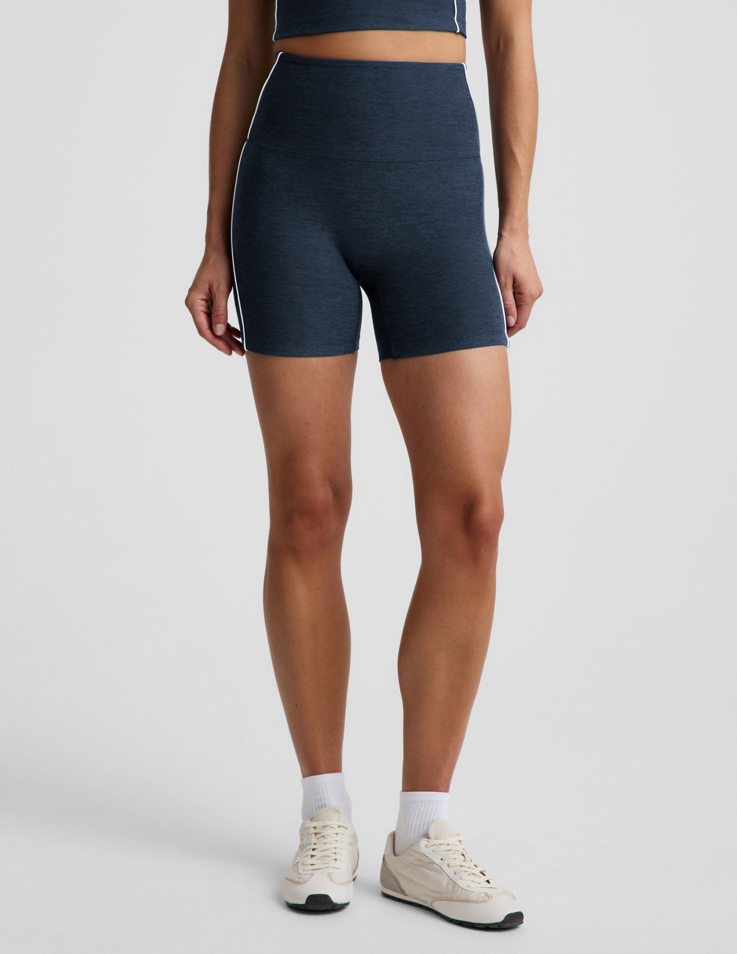 Beyond Yoga Women's 5" Spacedye Streamline Shorts - Nocturnal Navy
– Beyond Yoga