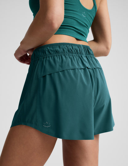 Beyond Yoga Women's Breathable Solemate Shorts - Teal Sea