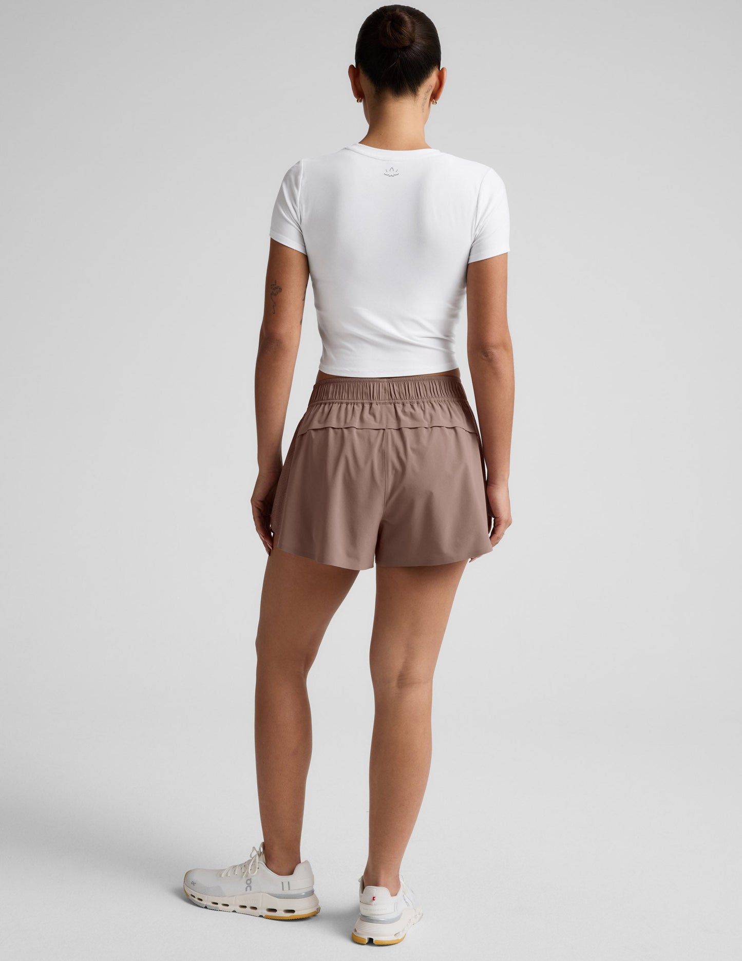 Beyond Yoga Women's Lined Running Solemate Shorts - Rosey Taupe