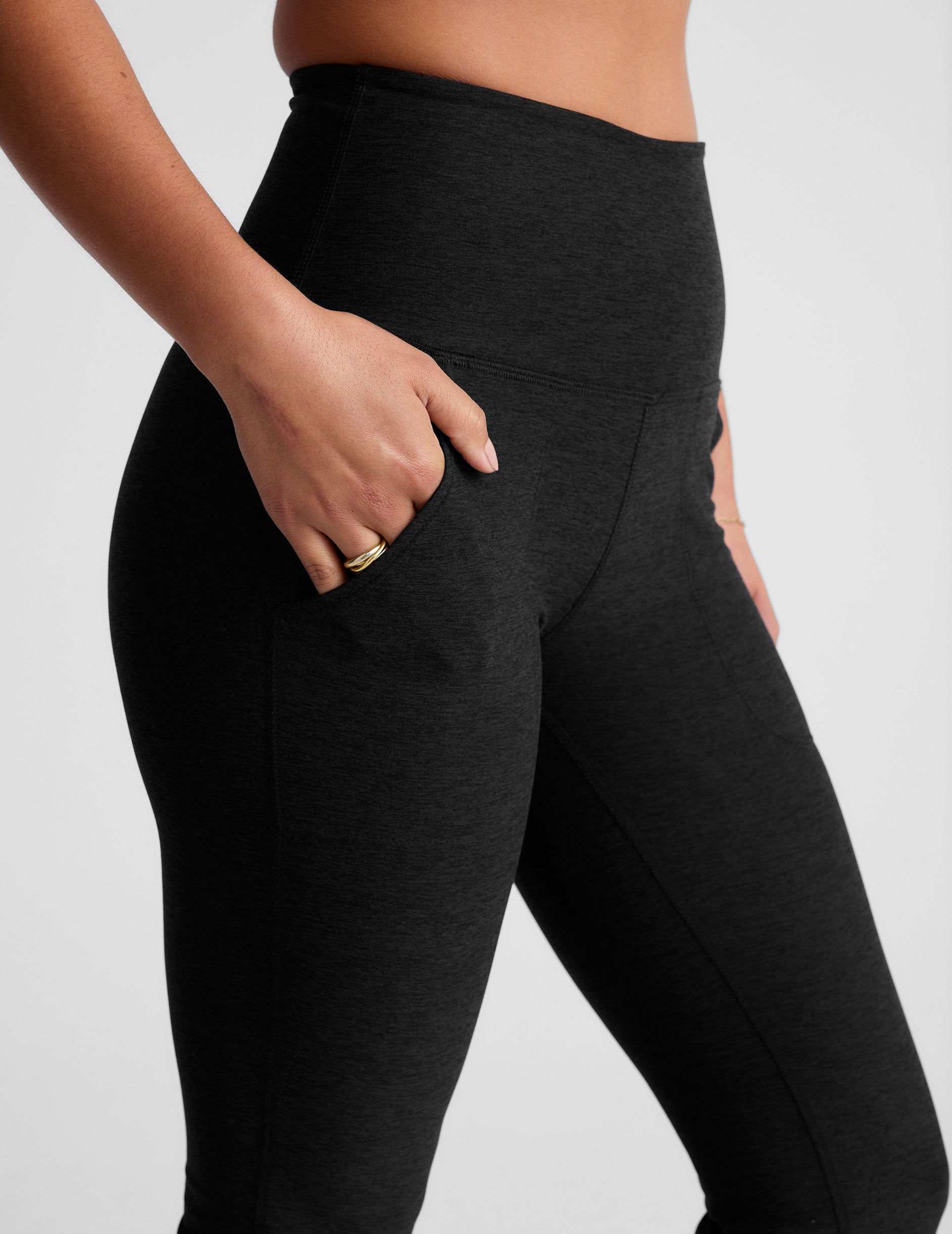 Beyond Yoga Women's High Waisted Bootcut Spacedye Pocket Pants - Darkest Night