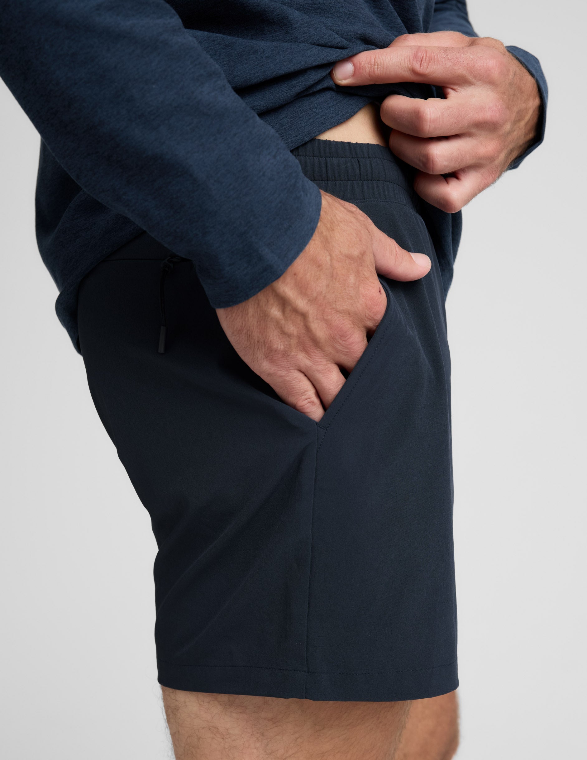 Beyond Yoga Men's 5-Inch Lightweight Pivotal Shorts - Nocturnal Navy