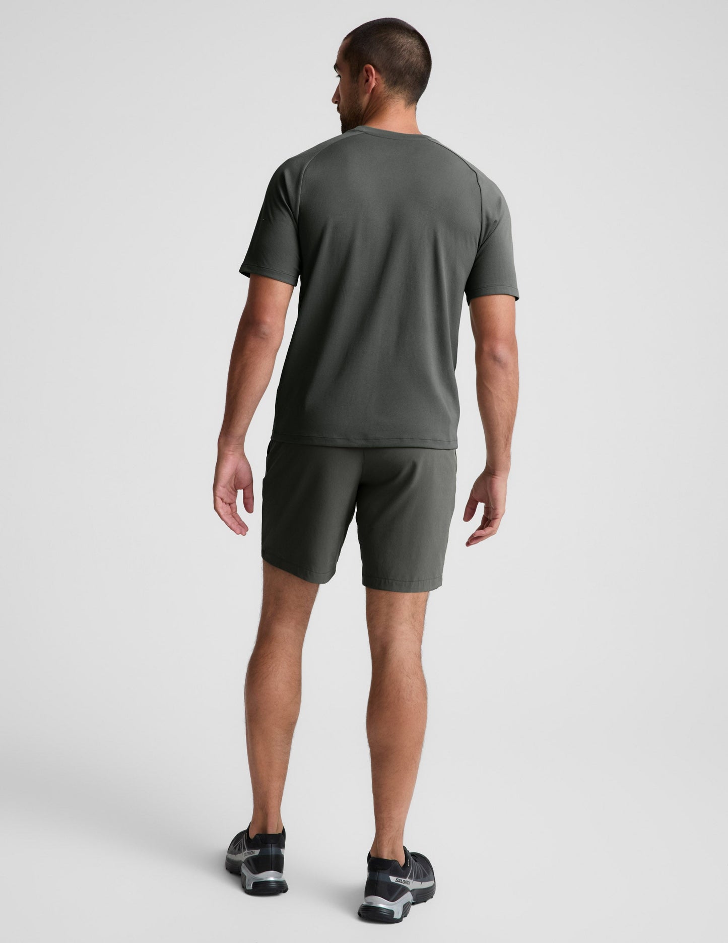 Beyond Yoga Men's 7 Inch Pivotal 2.0 Shorts - Slate Green