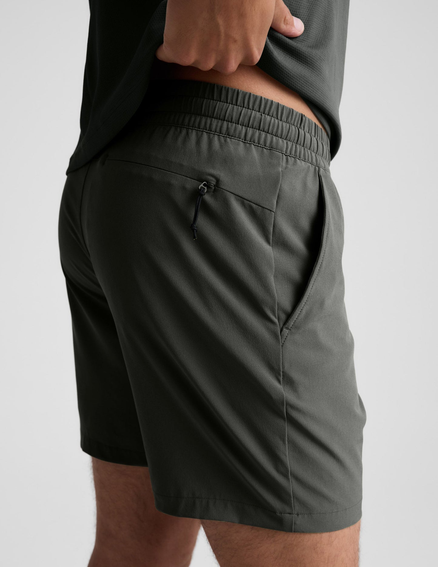 Beyond Yoga Men's 7 Inch Pivotal 2.0 Shorts - Slate Green