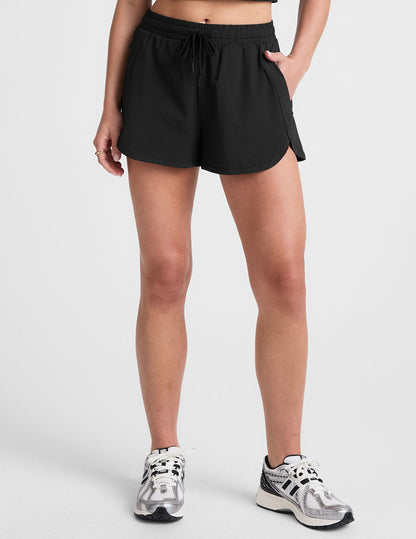 Beyond Yoga Mid Rise 2.5-Inch The Course Shorts - True Black
– Beyond Yoga