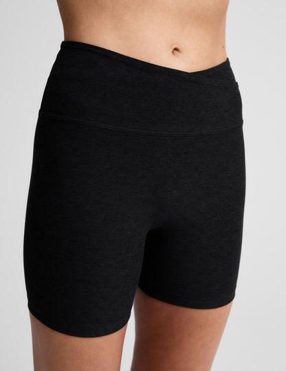 Beyond Yoga Women's 5" Biker Spacedye Shorts - Black