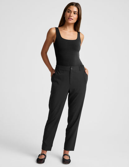 Beyond Yoga Women's Tapered Mid Rise Jetstretch Pants - Black