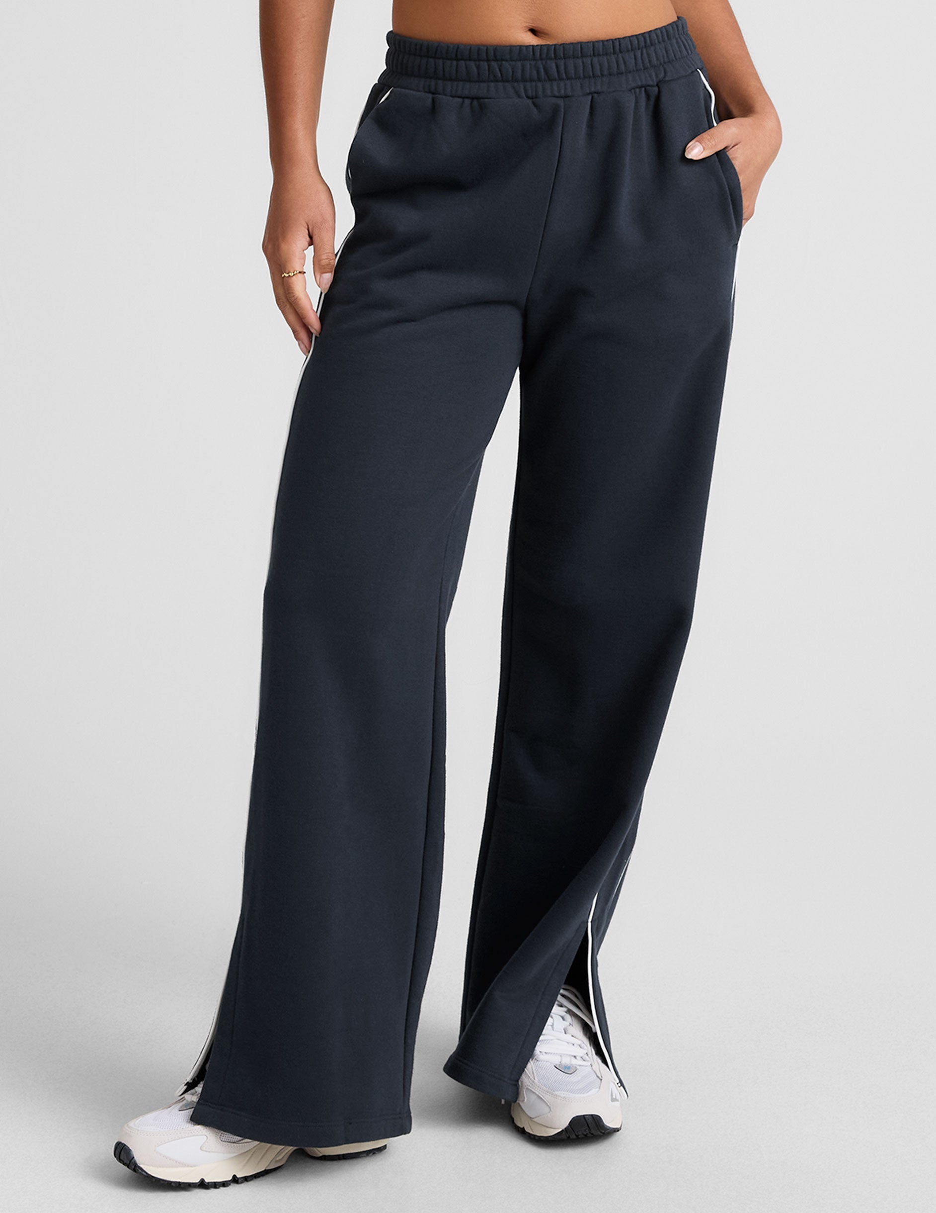 Beyond Yoga Relaxed Wide Leg LuxeFleece Pants - Nocturnal Navy