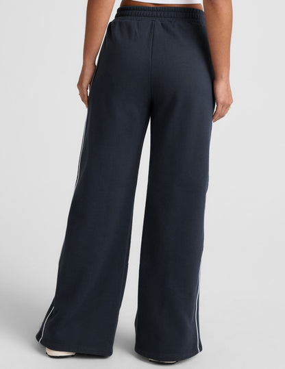 Beyond Yoga Relaxed Wide Leg LuxeFleece Pants - Nocturnal Navy