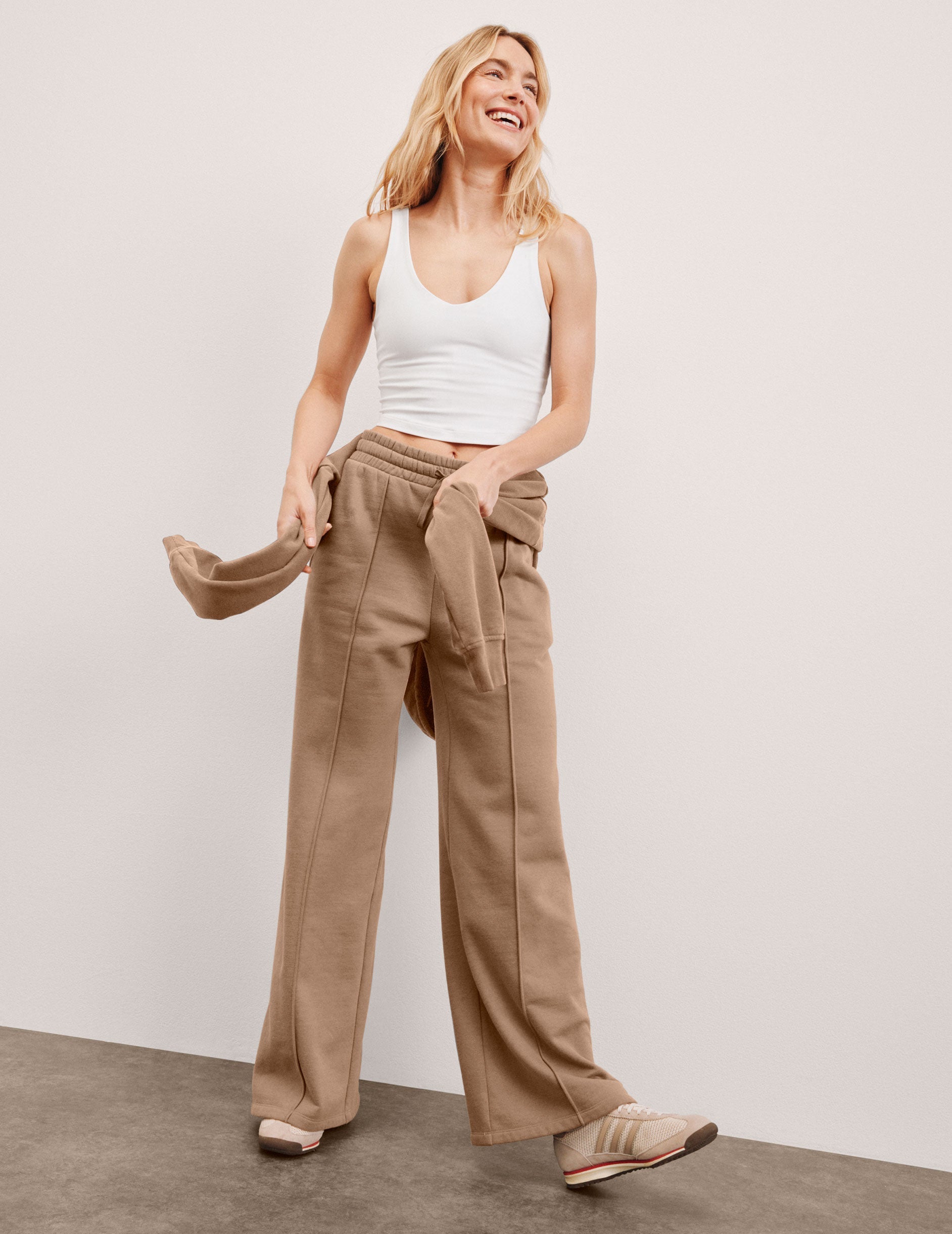 Beyond Yoga Wide Leg LuxeFleece Pintuck Pants - Desert Sand