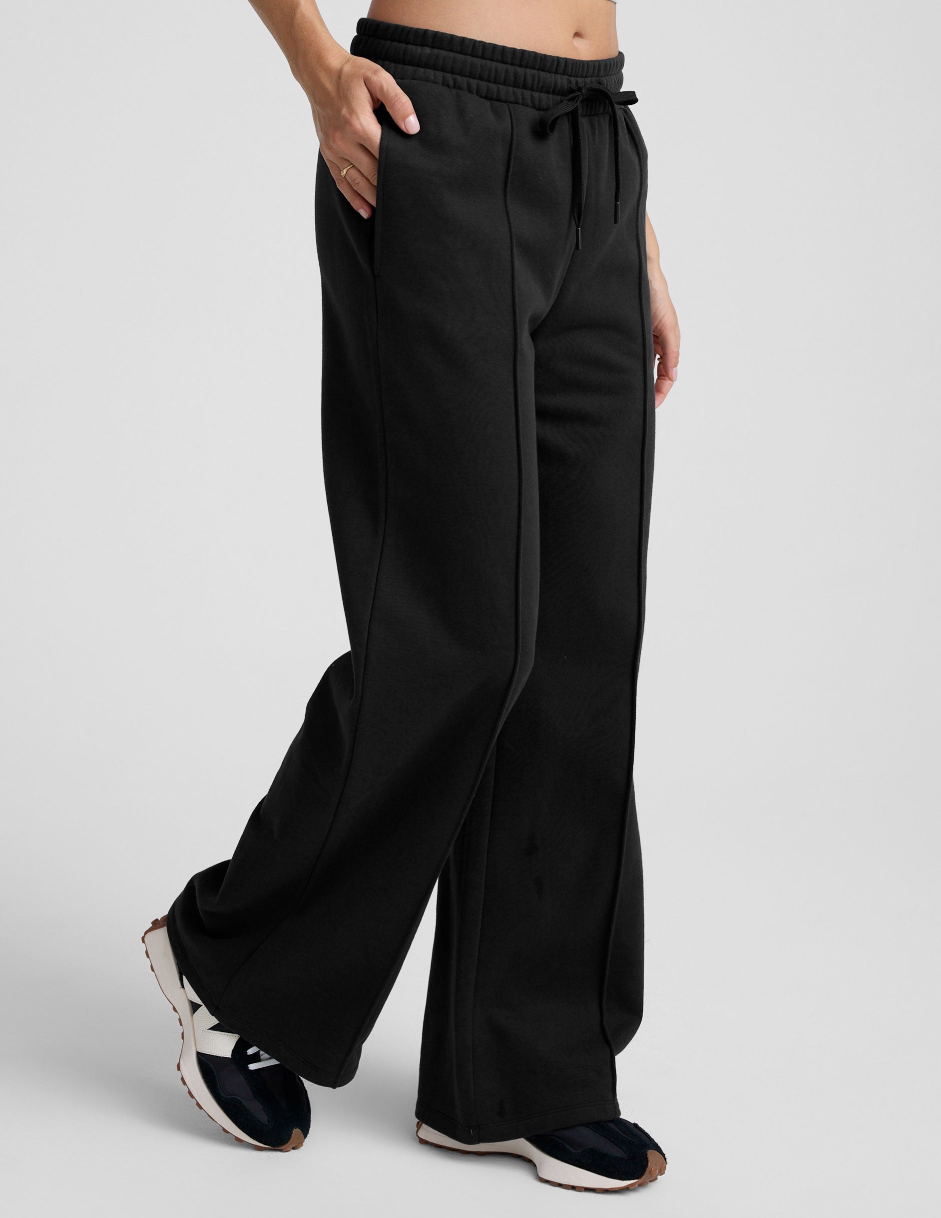 Beyond Yoga Wide Leg Pintuck LuxeFleece Pants - Black