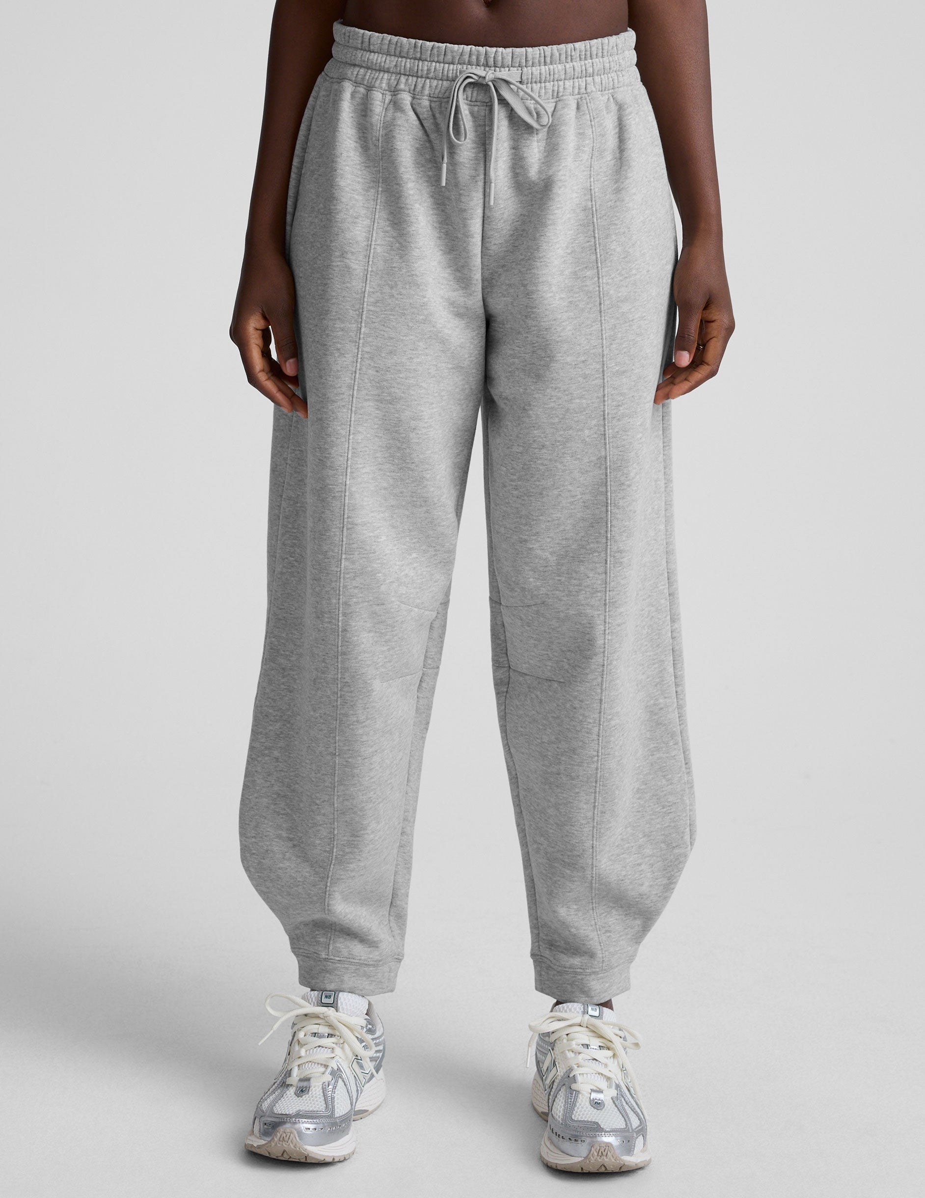 Beyond Yoga Women's Baggy Fleece LuxeFleece Barrel Sweatpant - Gray