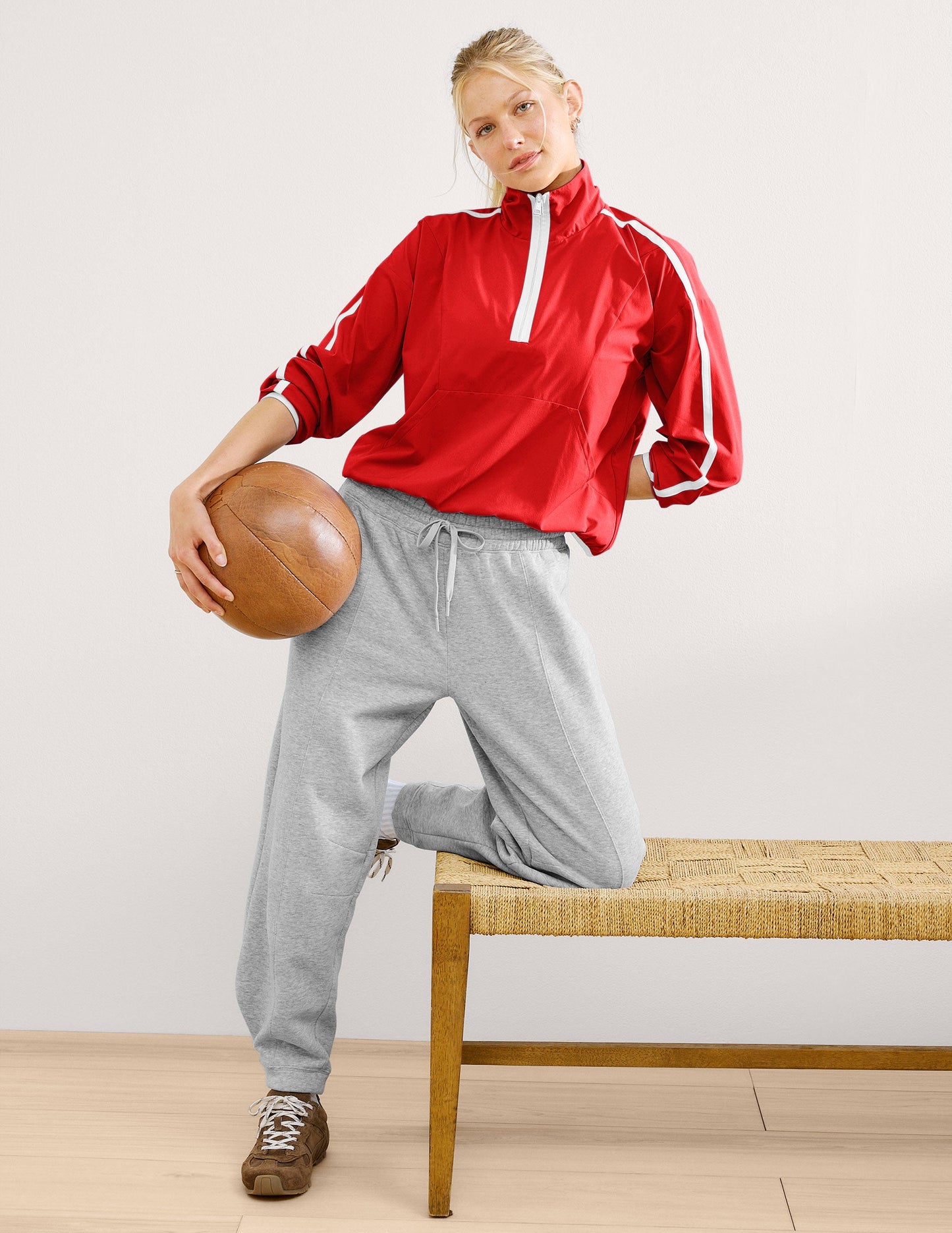 Beyond Yoga Women's Baggy Fleece LuxeFleece Barrel Sweatpant - Gray