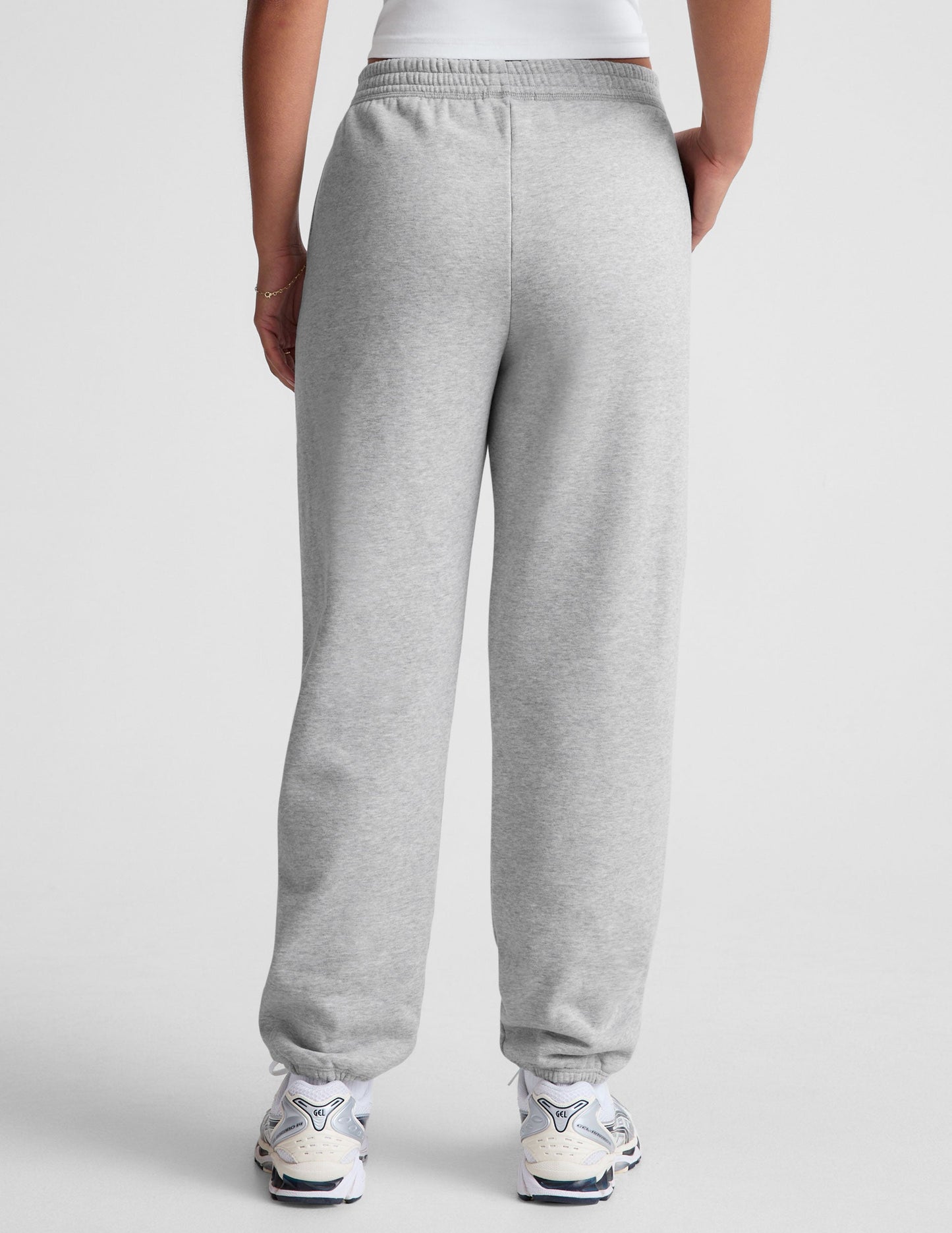 Beyond Yoga Women's Relaxed LuxeFleece Sweatpant - Light Heather Gray