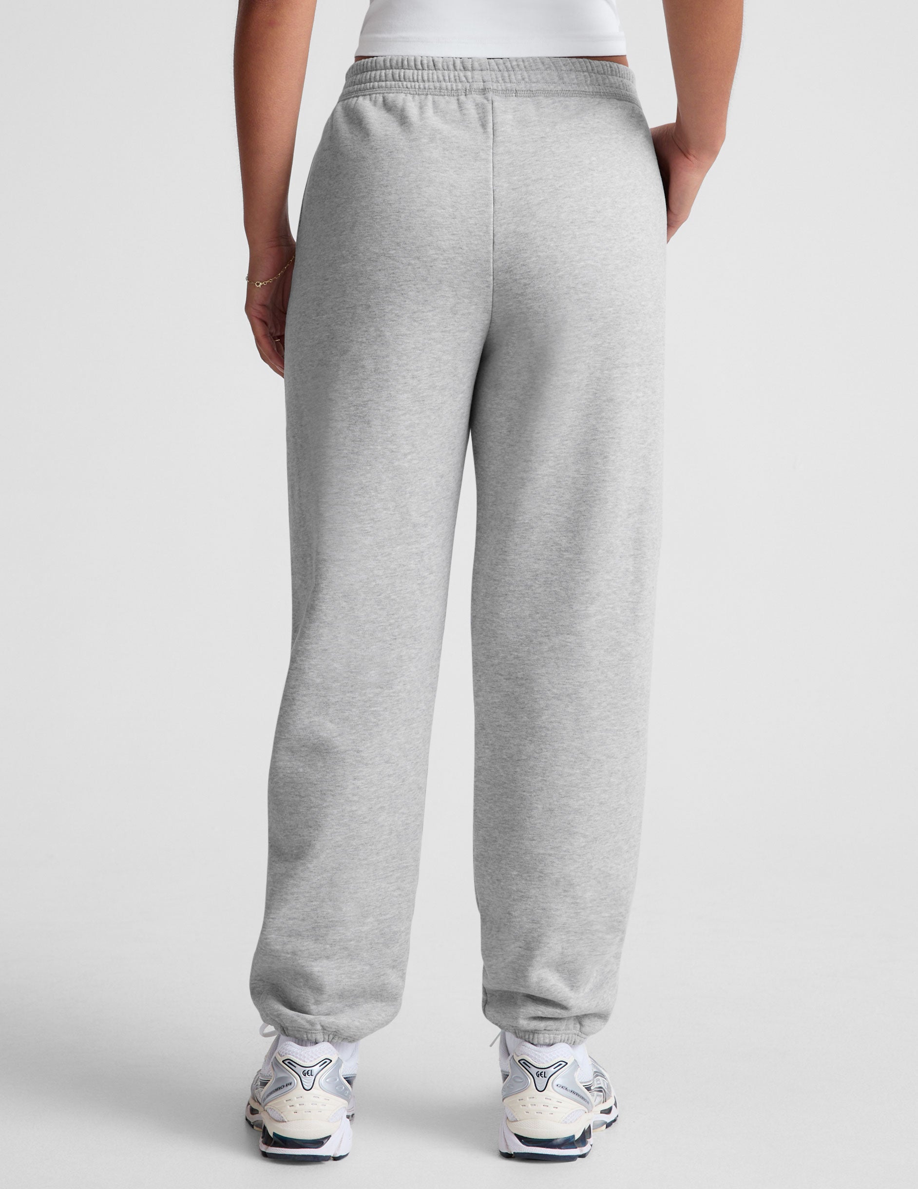 Beyond Yoga Women's Relaxed LuxeFleece Sweatpant - Light Heather Gray