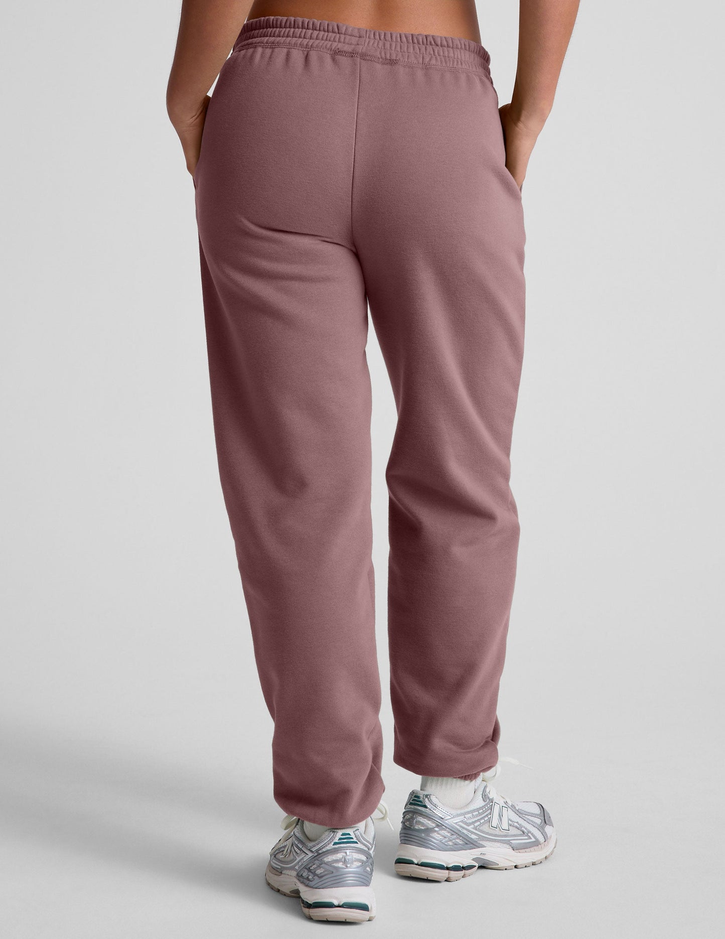 Beyond Yoga Women's Relaxed Fit LuxeFleece Sweatpant - Rose Brush