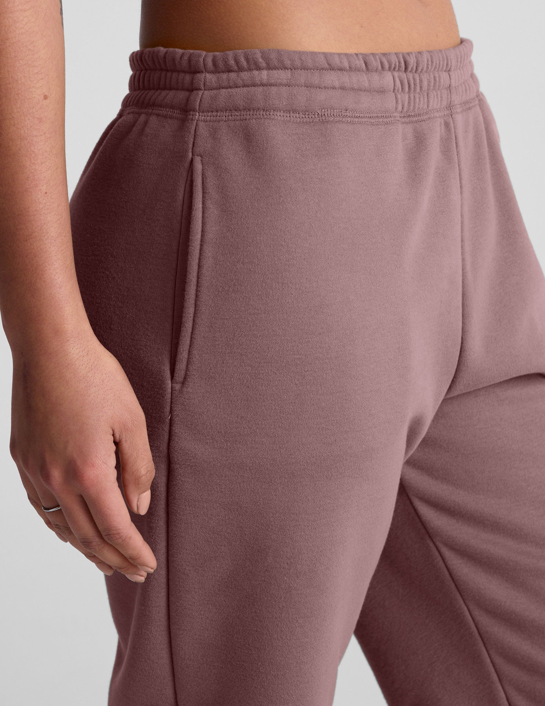 Beyond Yoga Women's Relaxed Fit LuxeFleece Sweatpant - Rose Brush