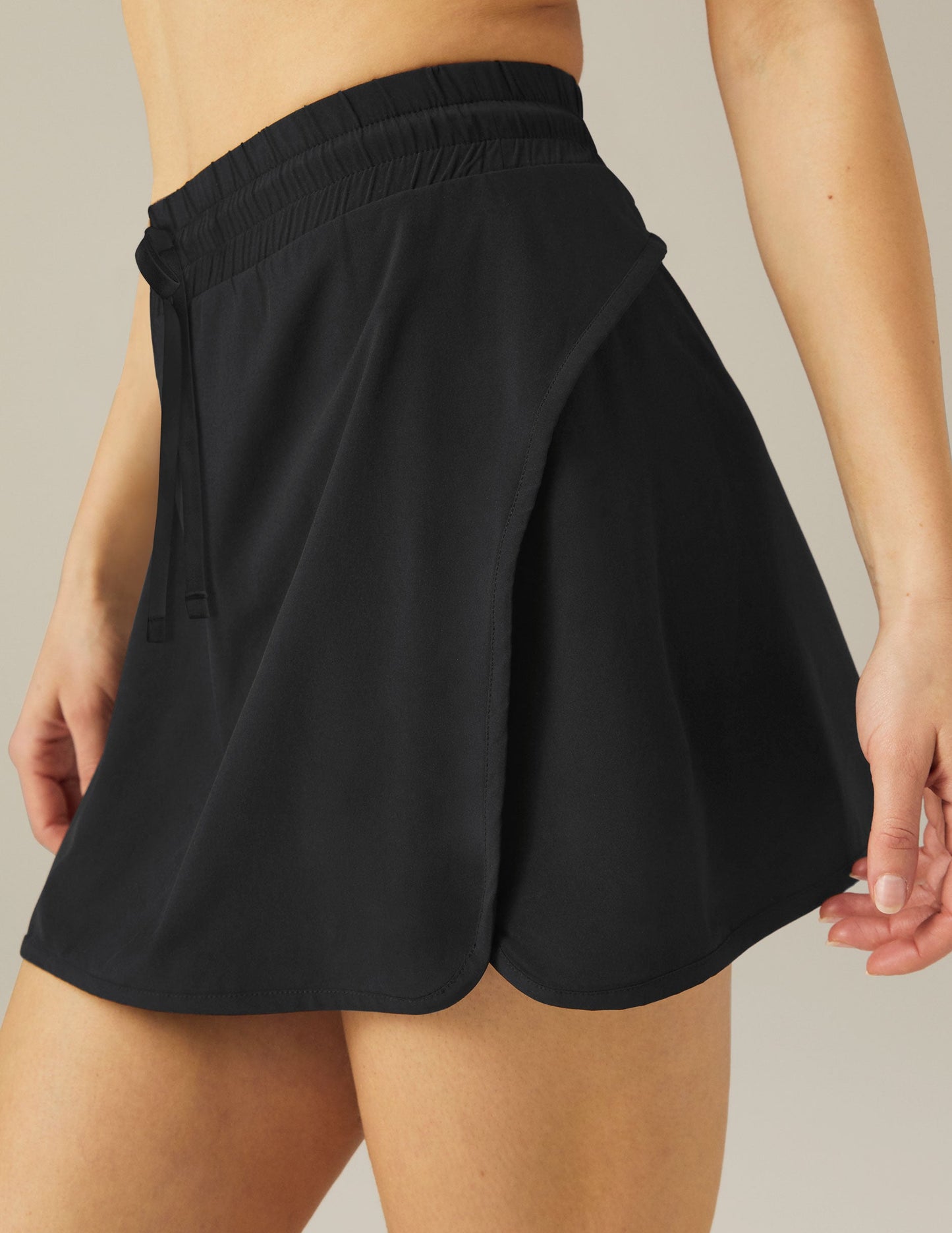 Beyond Yoga Mini Tennis Stretch Woven Lined Skirt - Black