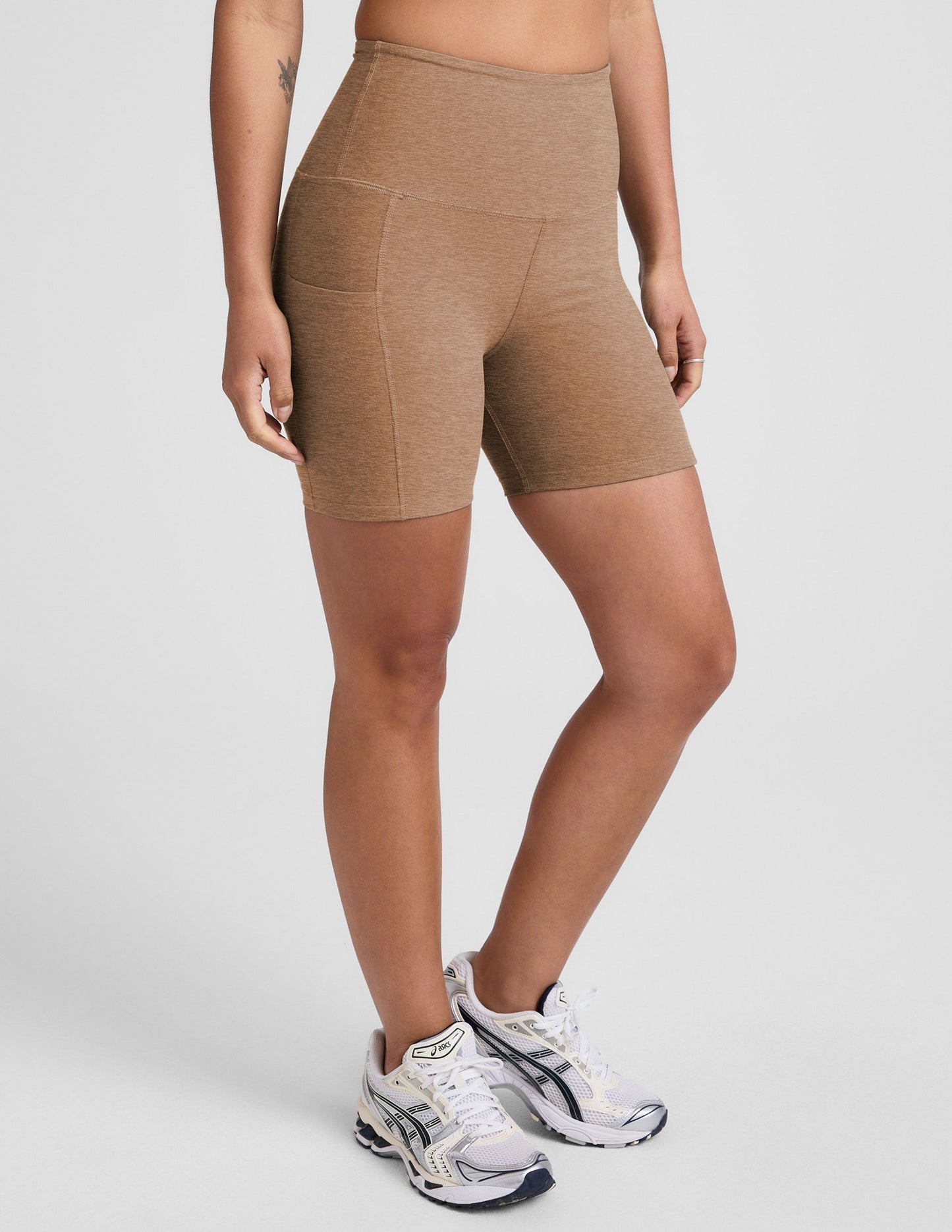 Beyond Yoga High Waisted 5" Spacedye Biker Shorts - Desert Sand