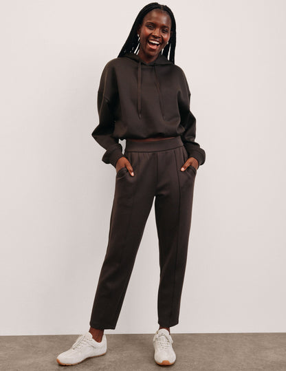 Beyond Yoga Women's Tapered Ankle In The Flow Pants - Dark Chocolate