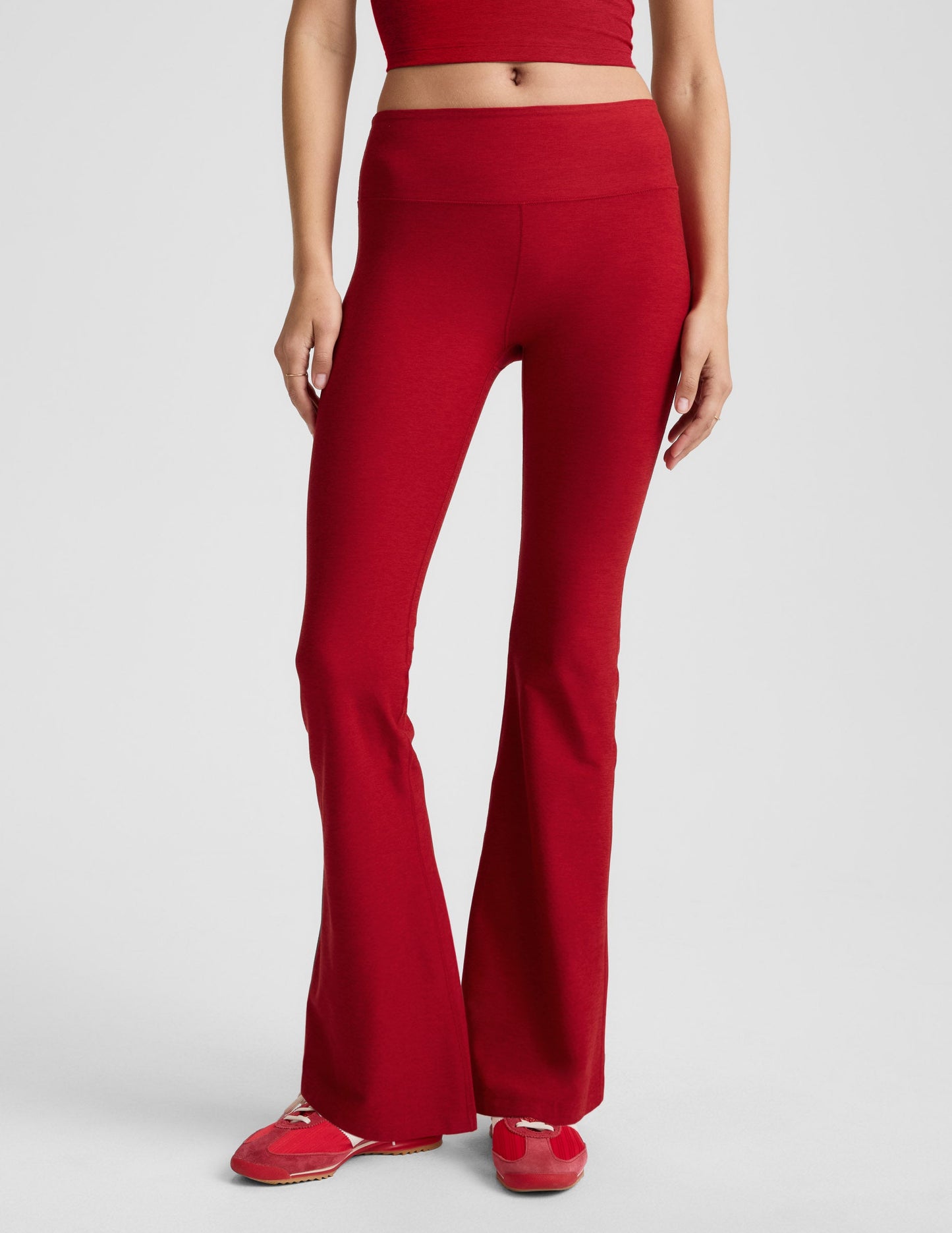 Beyond Yoga Women's Mid-Rise Bootcut Spacedye Pant - Holly Red Heather