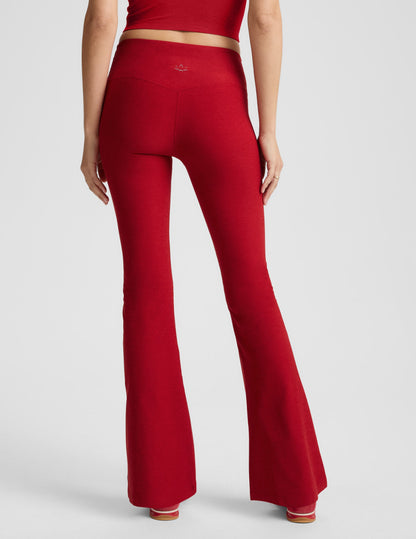 Beyond Yoga Women's Mid-Rise Bootcut Spacedye Pant - Holly Red Heather