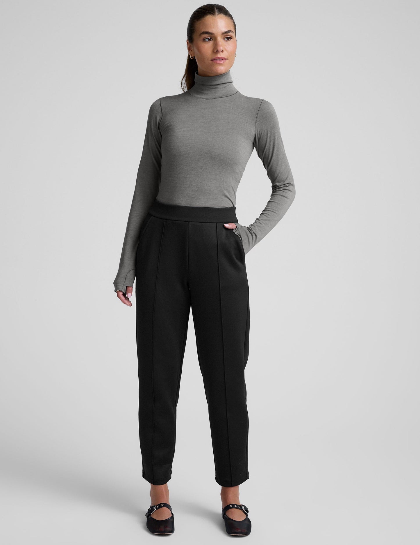 Beyond Yoga Slim Fit Tapered In The Flow Ankle Pant - Black