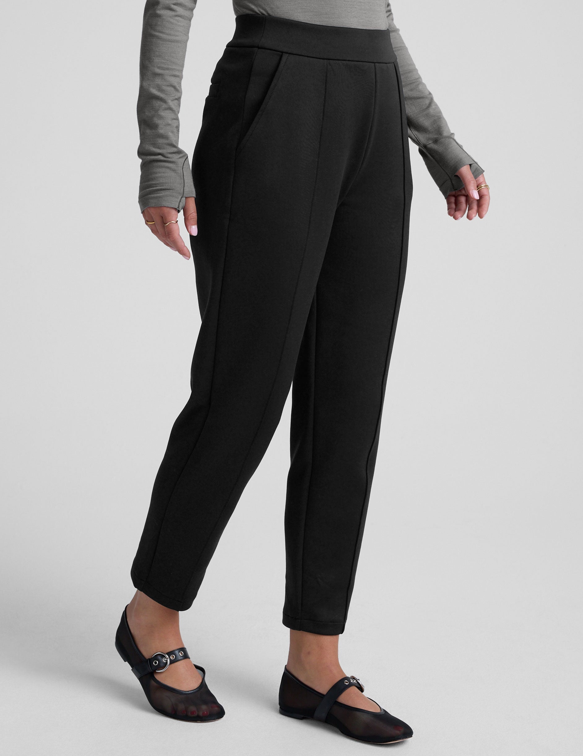 Beyond Yoga Slim Fit Tapered In The Flow Ankle Pant - Black