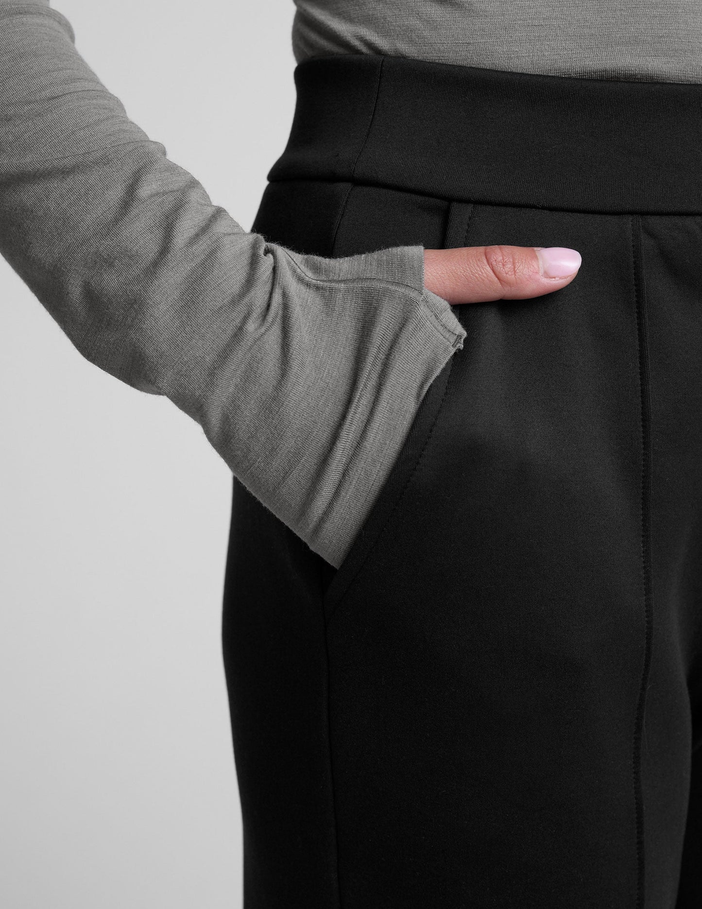Beyond Yoga Slim Fit Tapered In The Flow Ankle Pant - Black
