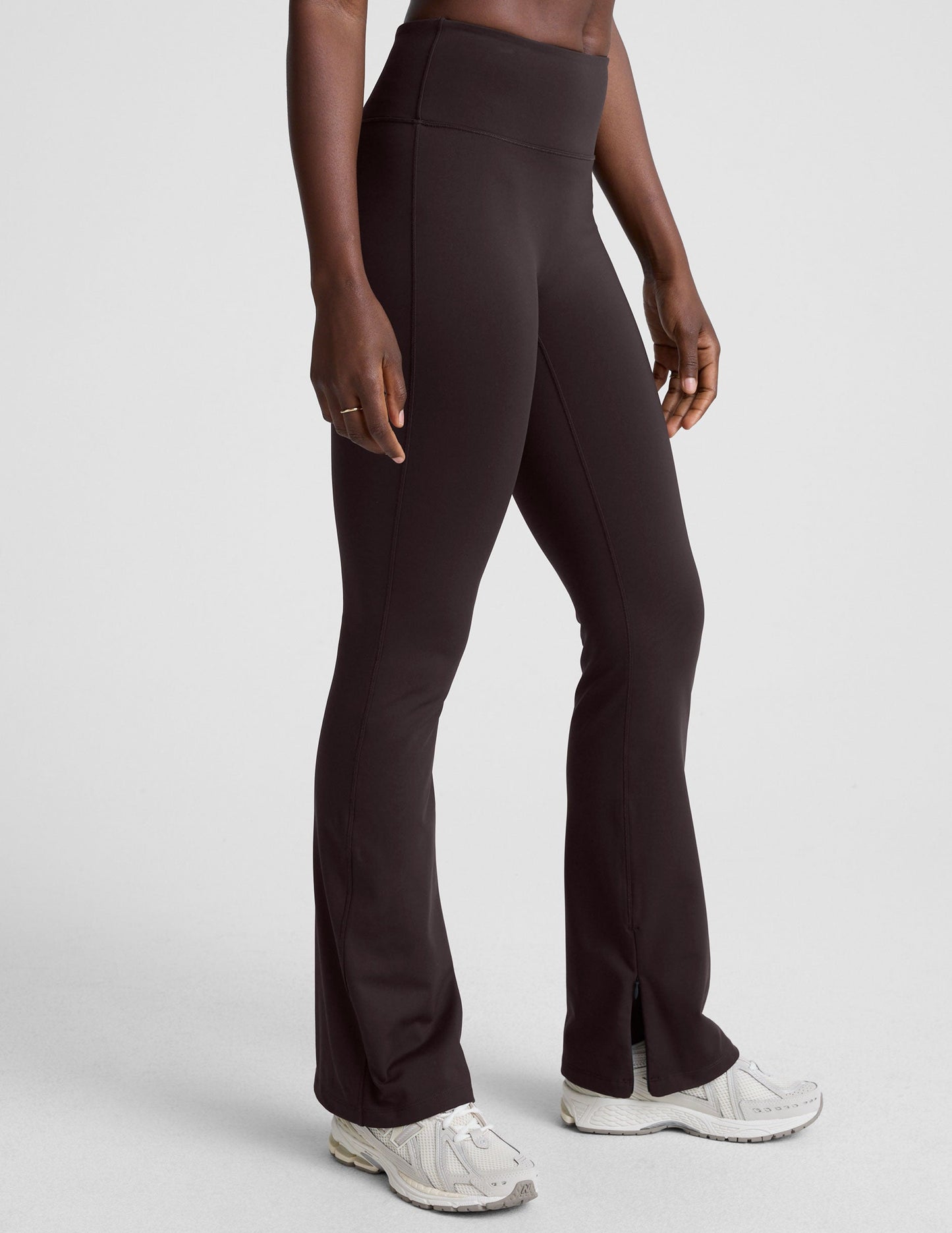 Beyond Yoga Women's High Waisted Bootcut Fleece Pants - Dark Chocolate