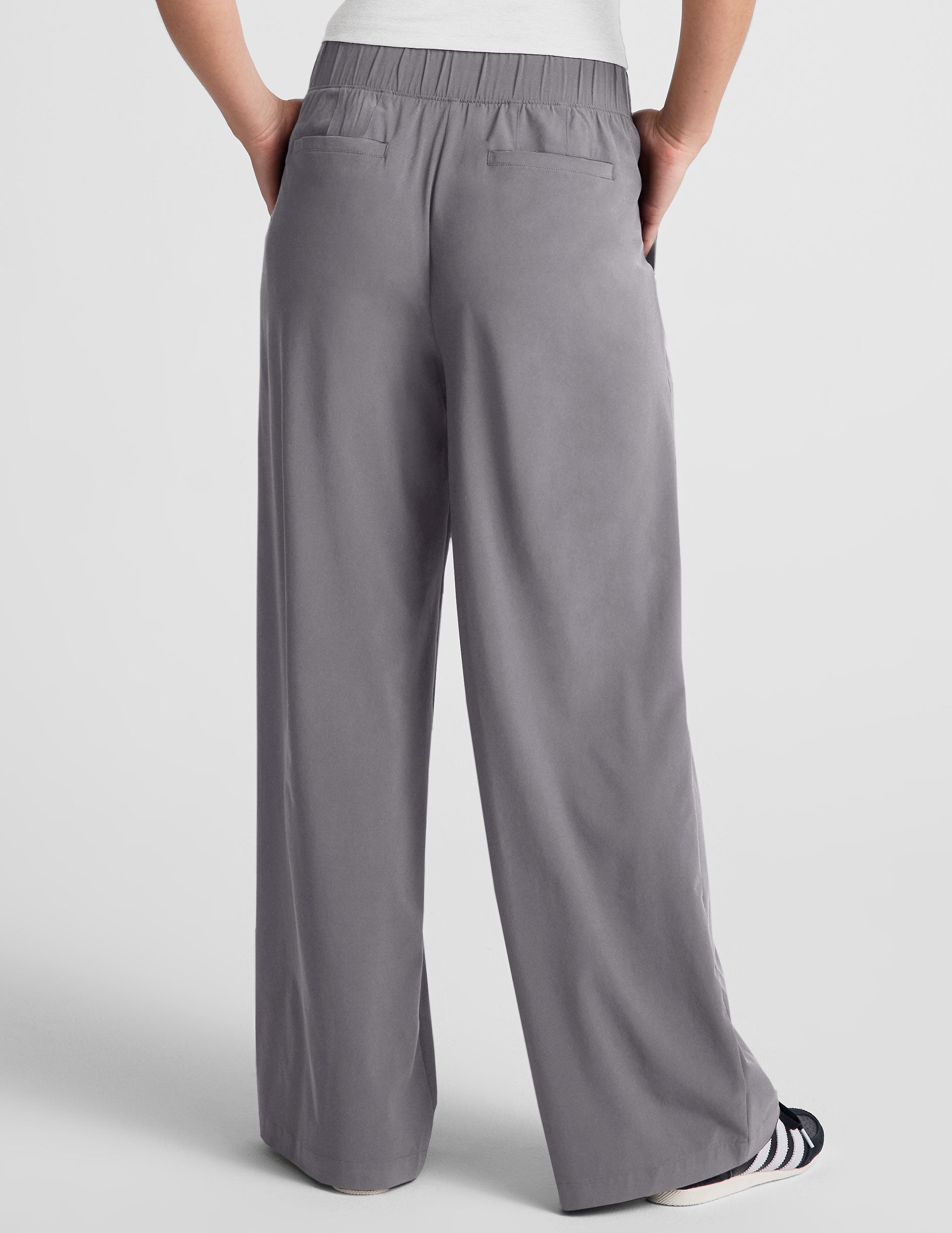 Beyond Yoga Wide Leg Stretch Woven Pull On Pants - Cloud Gray
