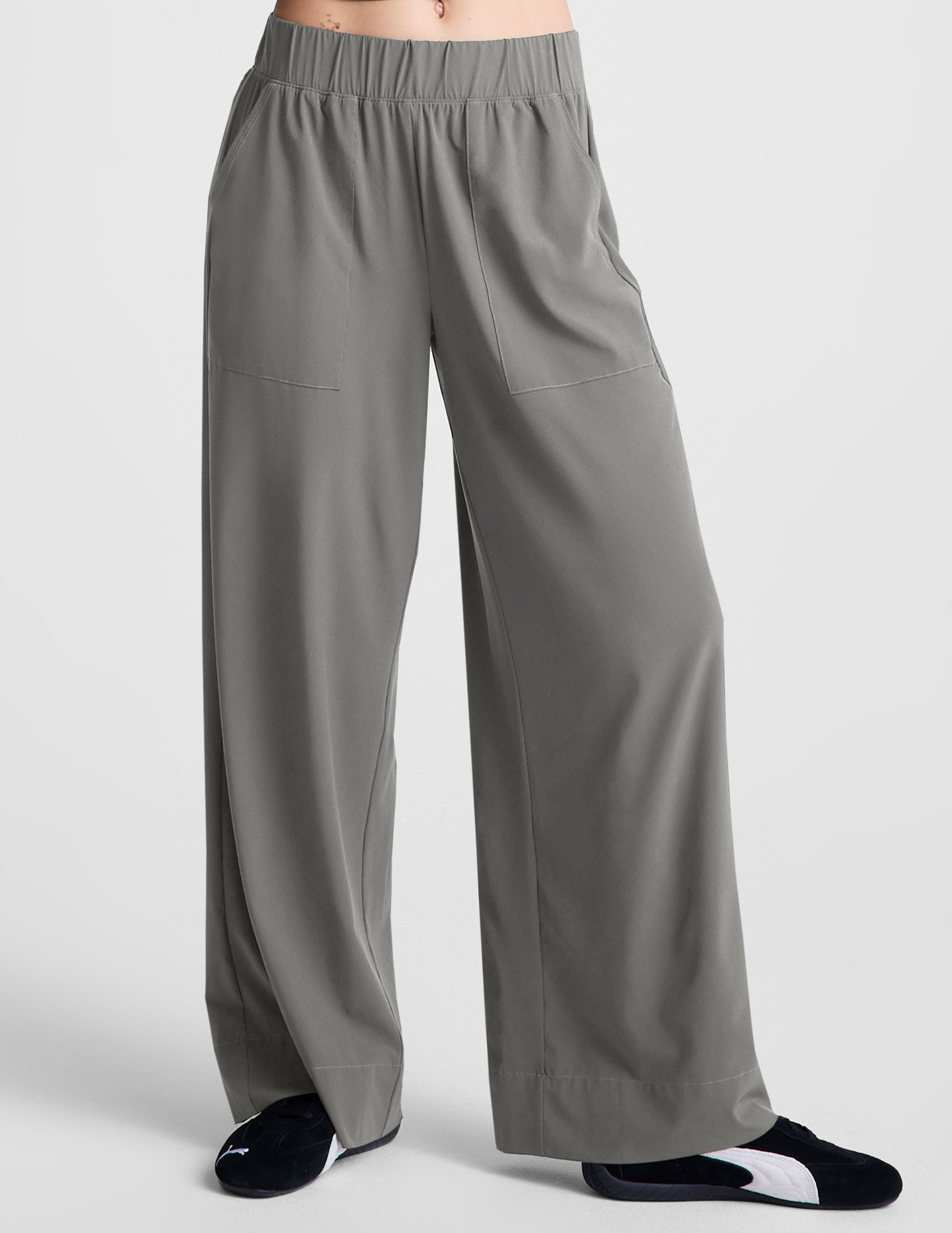 Beyond Yoga Women's Wide Leg Stretch Woven Easy Pants - Mist