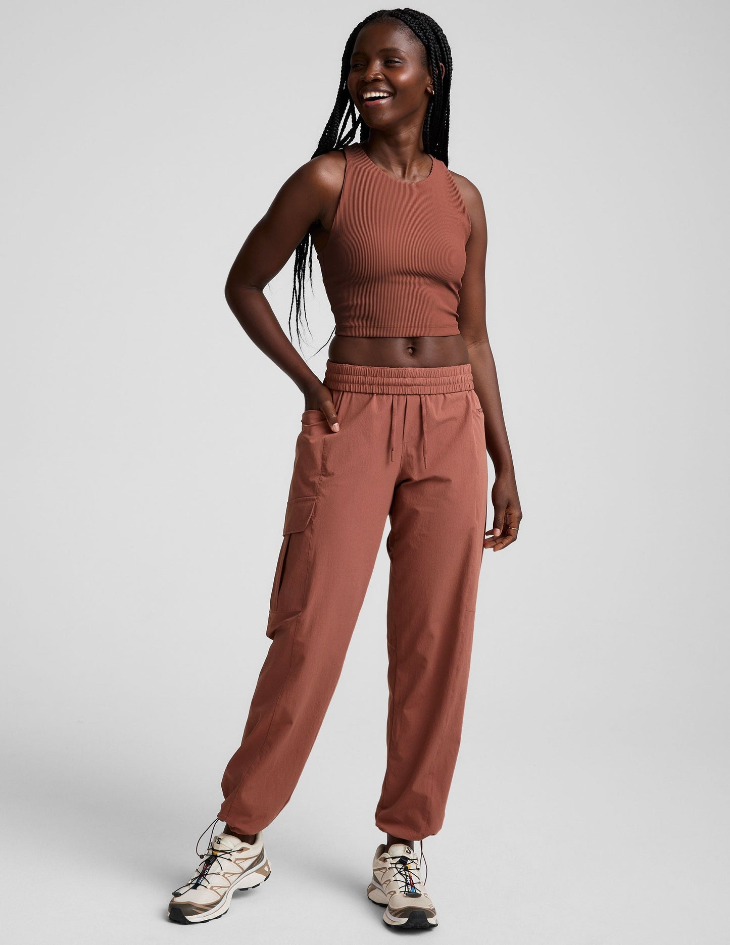 Beyond Yoga Women's Peak Cargo Pants - Opulent Auburn