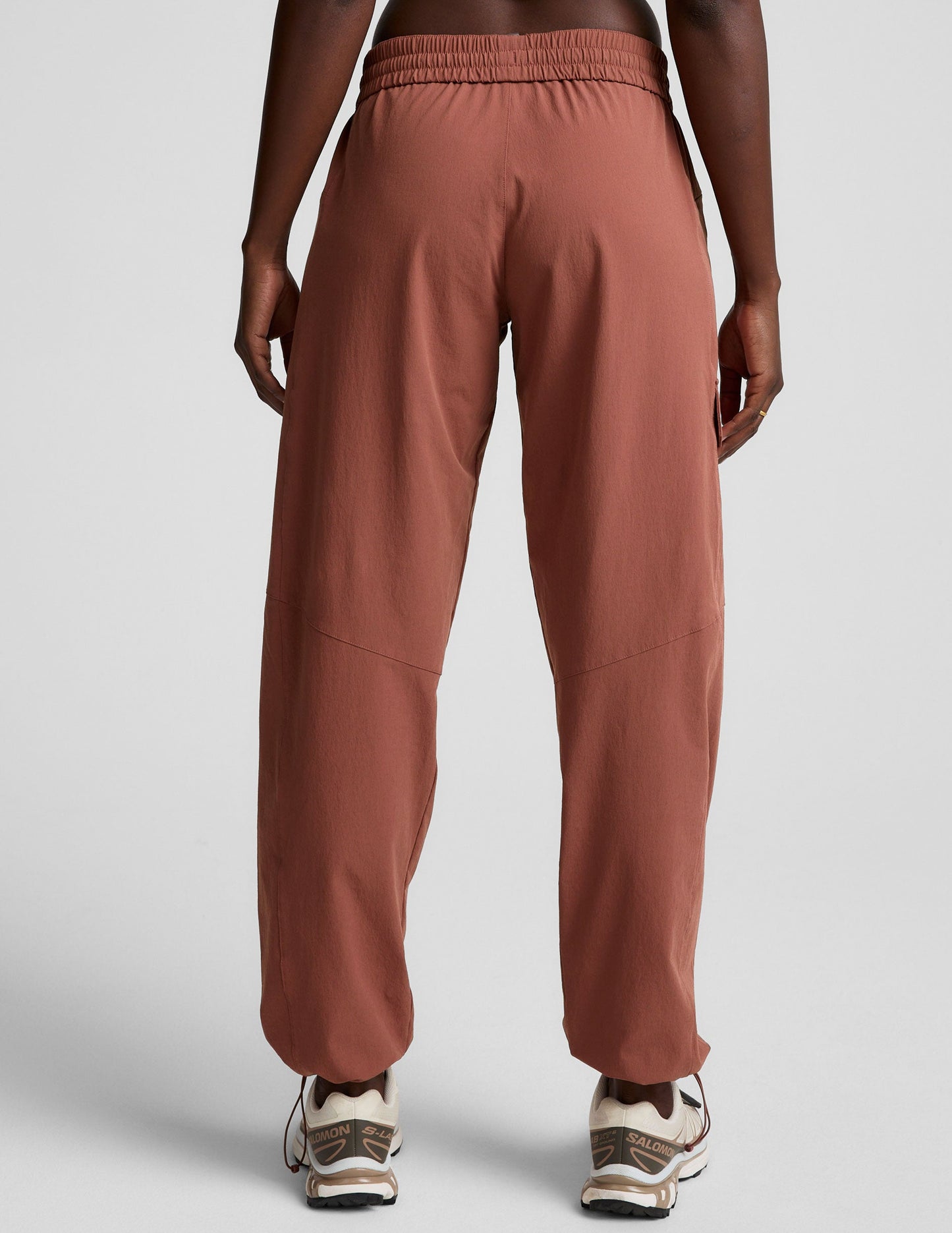 Beyond Yoga Women's Peak Cargo Pants - Opulent Auburn