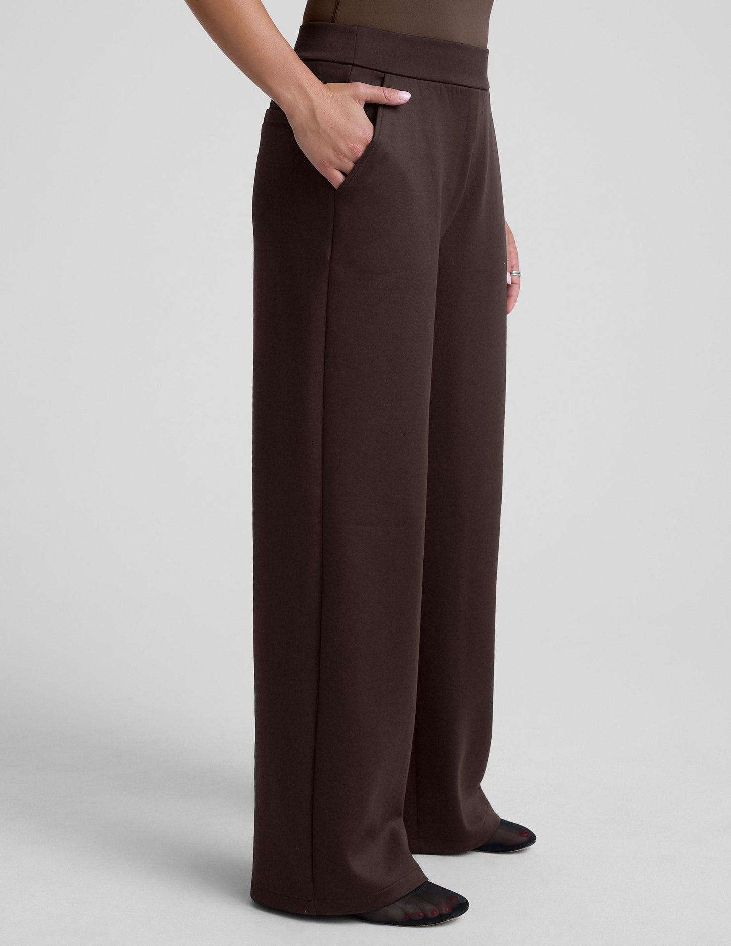 Beyond Yoga Wide Leg Elastic Waist Flowy Pants - Dark Chocolate