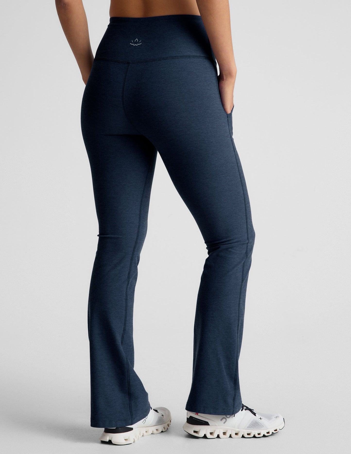 Beyond Yoga Women's High Waisted Bootcut Spacedye Pocket Pant - Nocturnal Navy