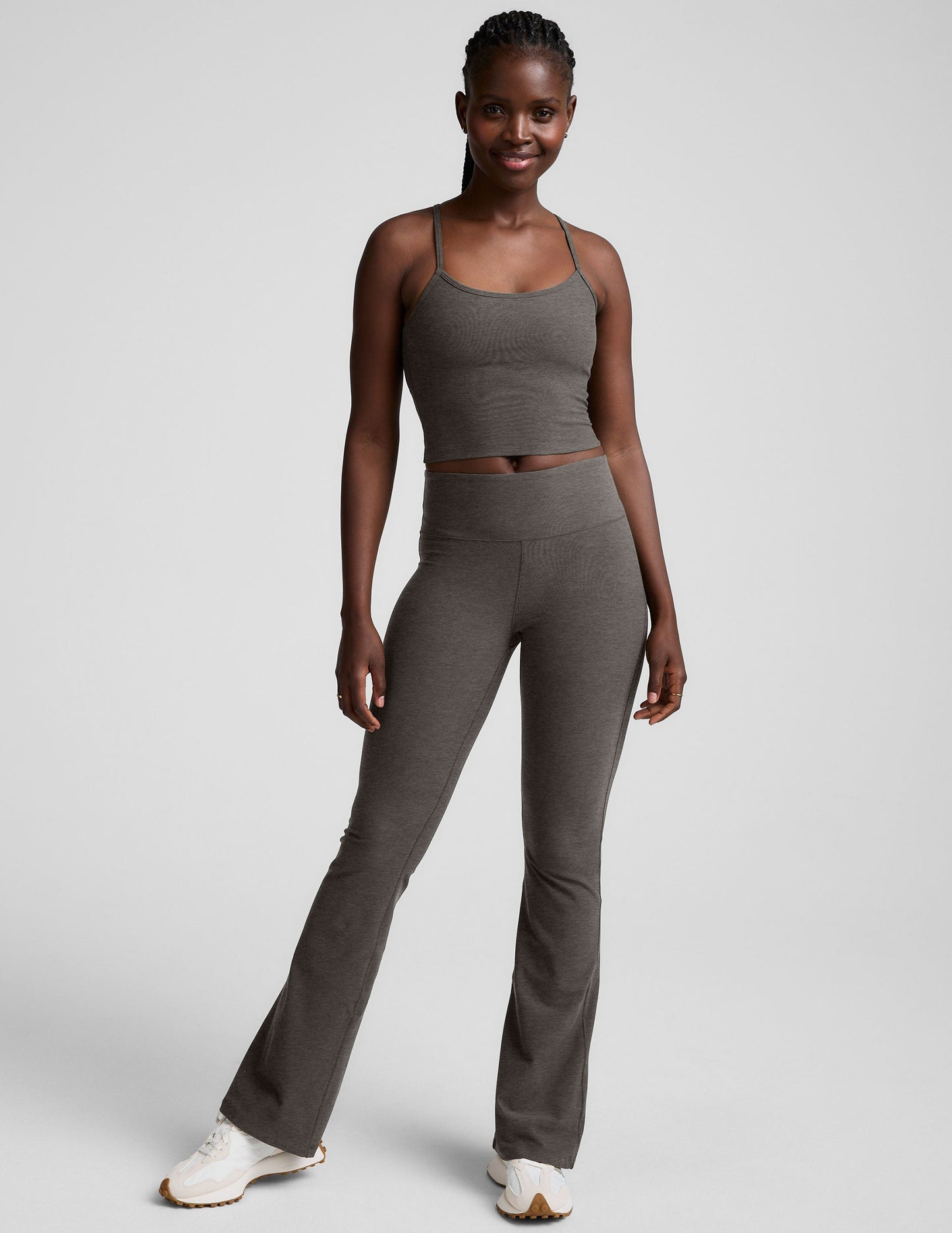 Beyond Yoga Women's Mid-Rise Bootcut Spacedye Pant - True Gray Heather